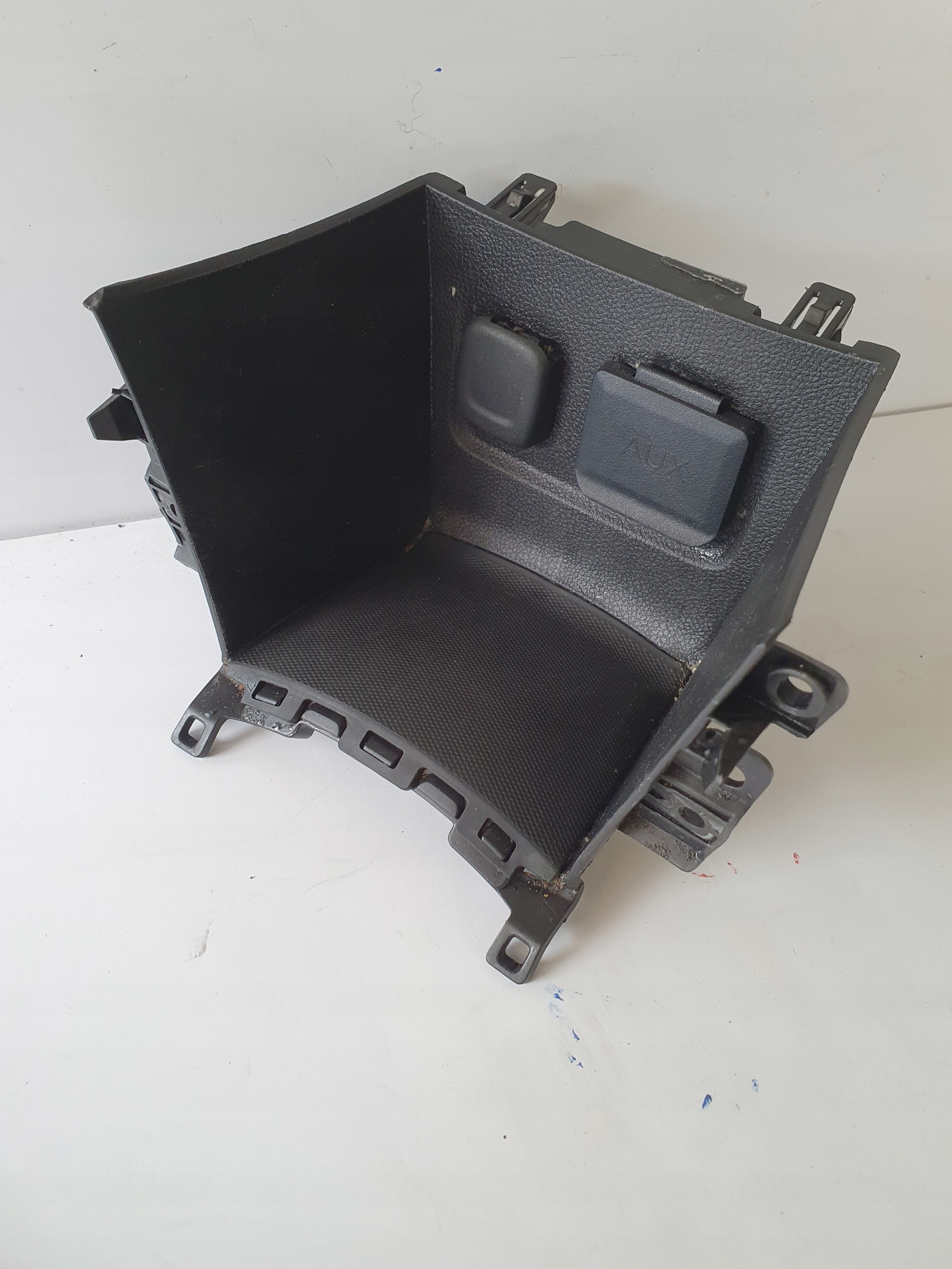 OPEL MOKKA passenger compartment adapter ZAPALNICZKI USB AUX