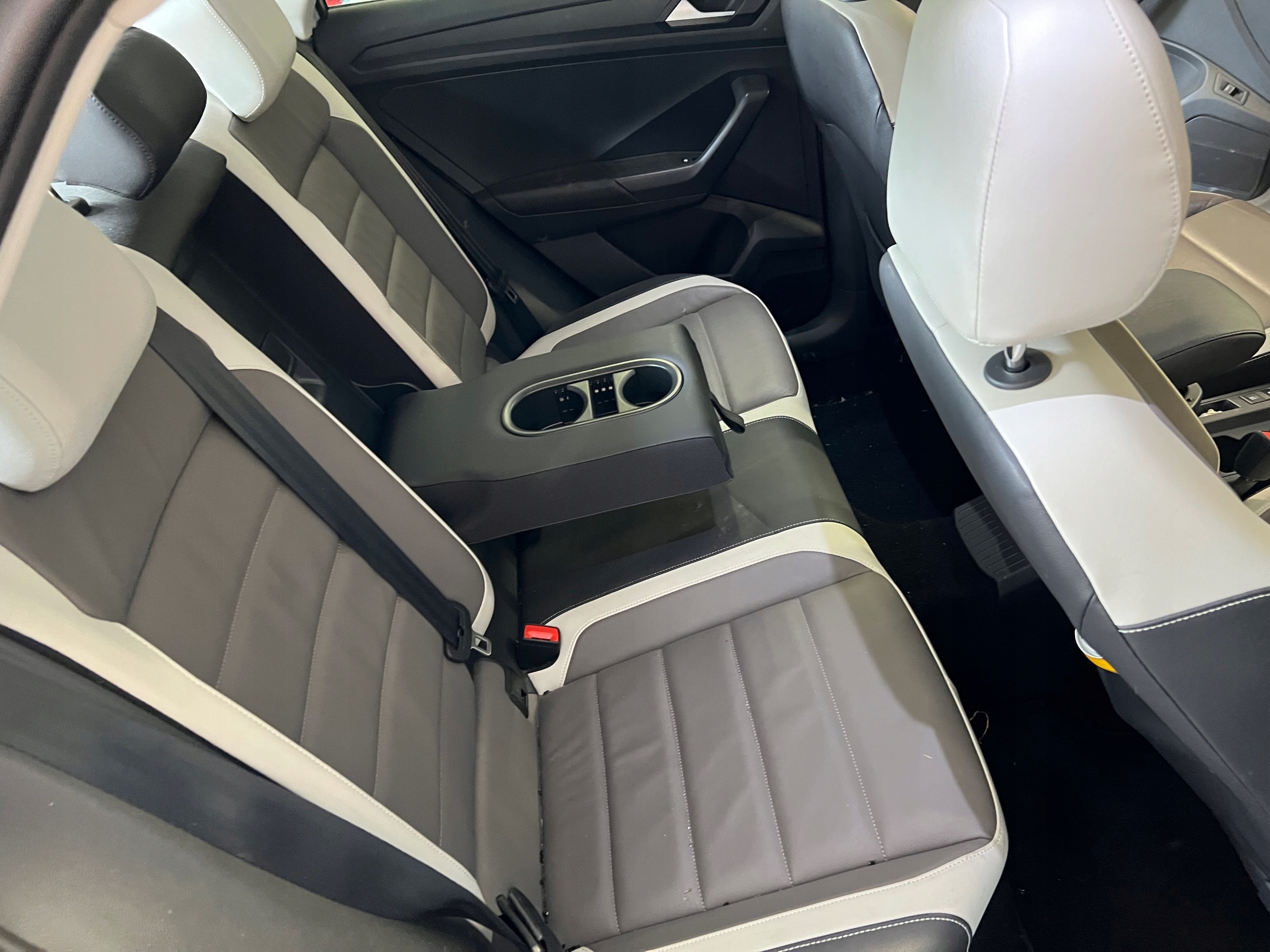 KPL seats upholstery + side VW T-ROC R-LINE leather GRZANE !