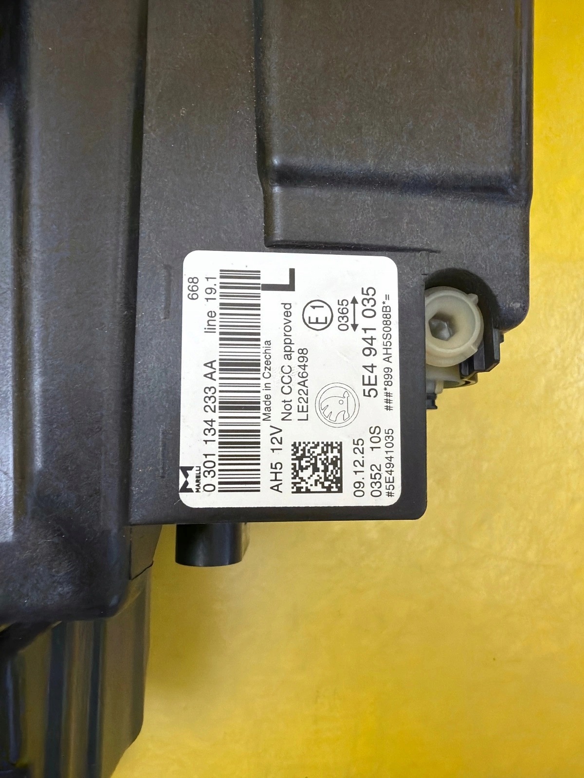 light left front Skoda Octavia IV 4 5E4 Lift 2024- Full Led 5E4941035