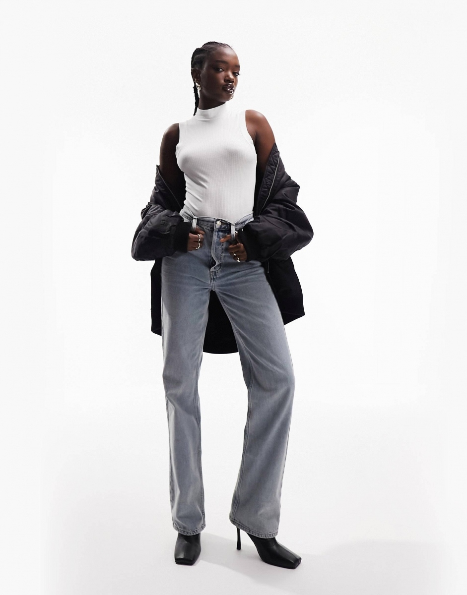 BODY PRĄŻKOWANE ROZM. M 088 Dekolt okrągły