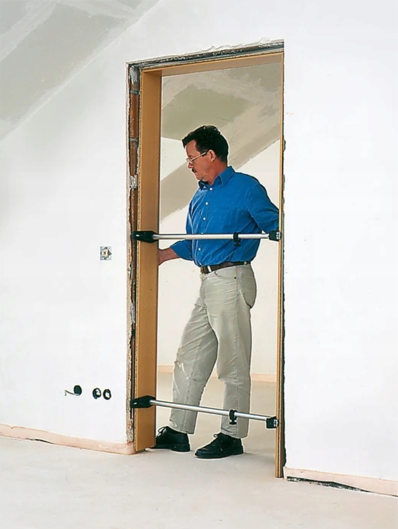 BESSEY ROZPÓRKA DO MONTAŻU OŚCIEŻNIC DRZWI Wysokość szczęk 1 mm