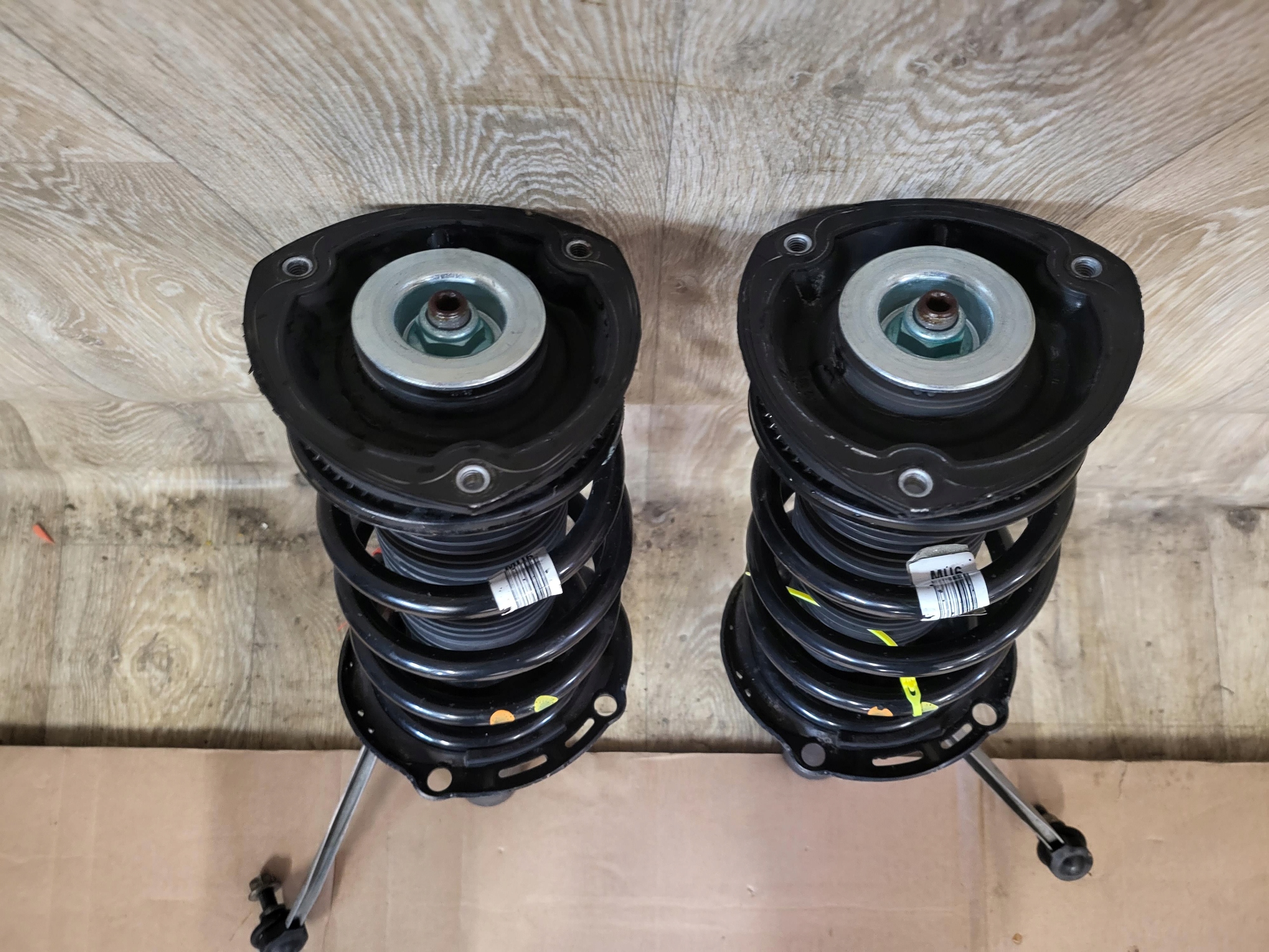 shock absorbers front Komplet left right AUDI TT 8S 2014- 8S0413031B
