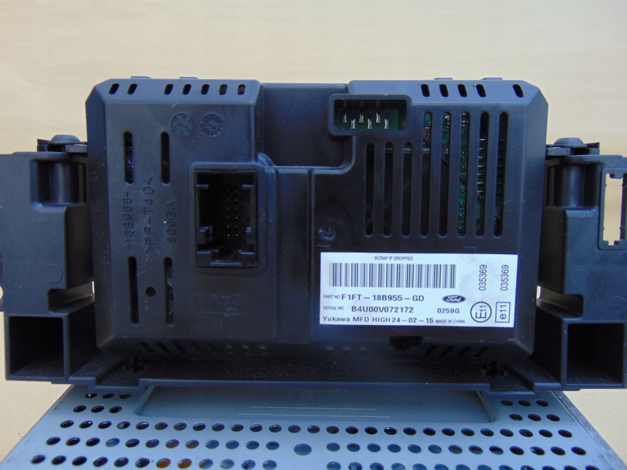 WYSWIETLACZ NAVI RADIO FORD C MAX MK2 FOCUS MK3 Car type Passenger cars