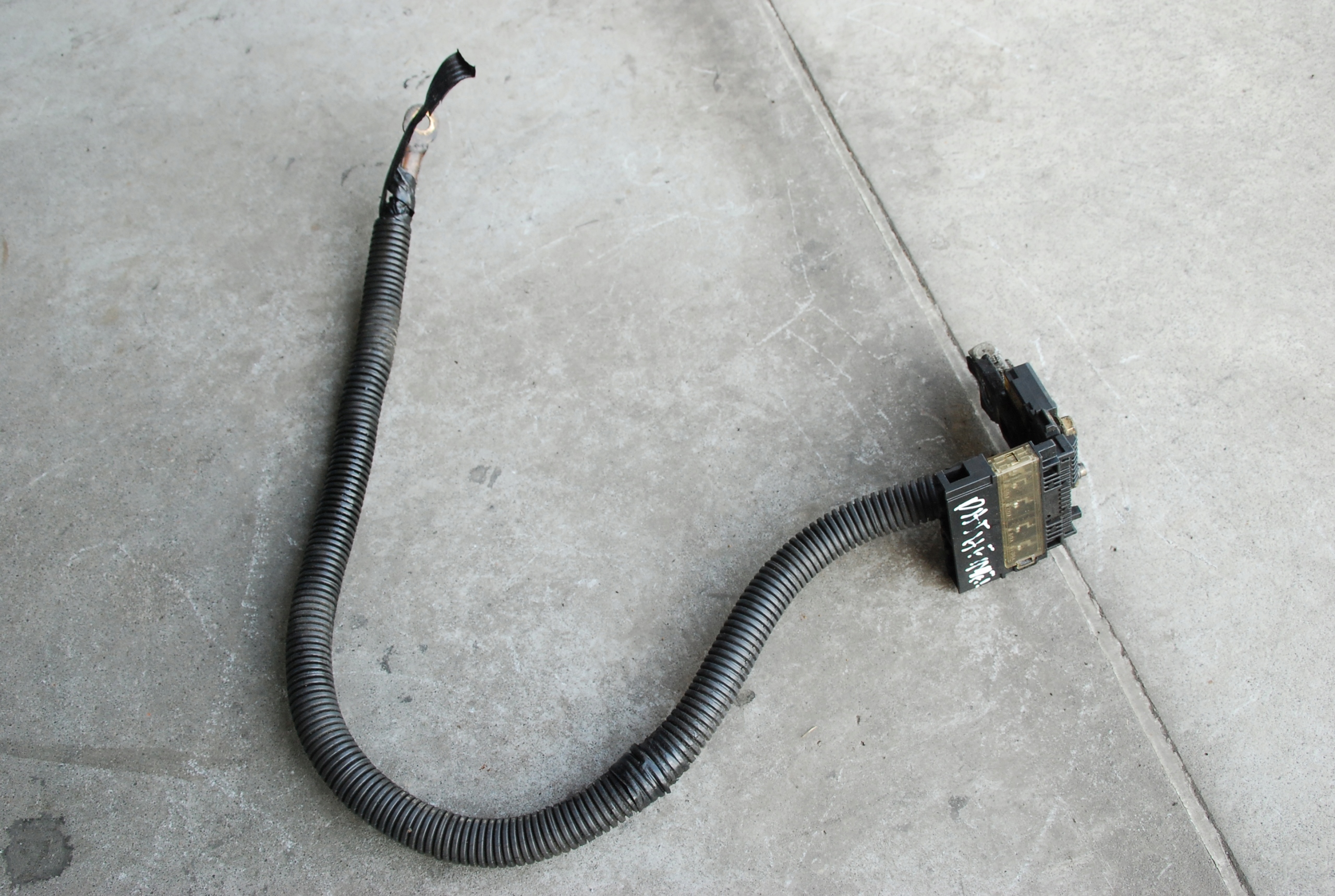 KLEMA BEZPIECZNIKI AKUMULATORA PATHFINDER R51 2 5