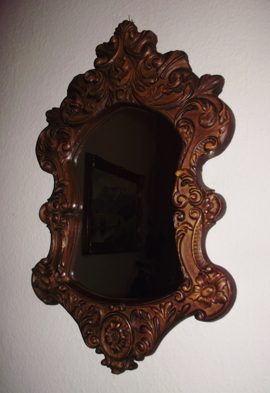 PIĘKNE LUSTRO w efektownej ramie
