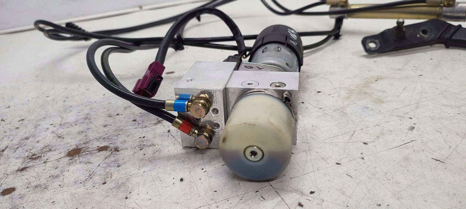 Dämpfer heckklappe Pumpe Mercedes W164