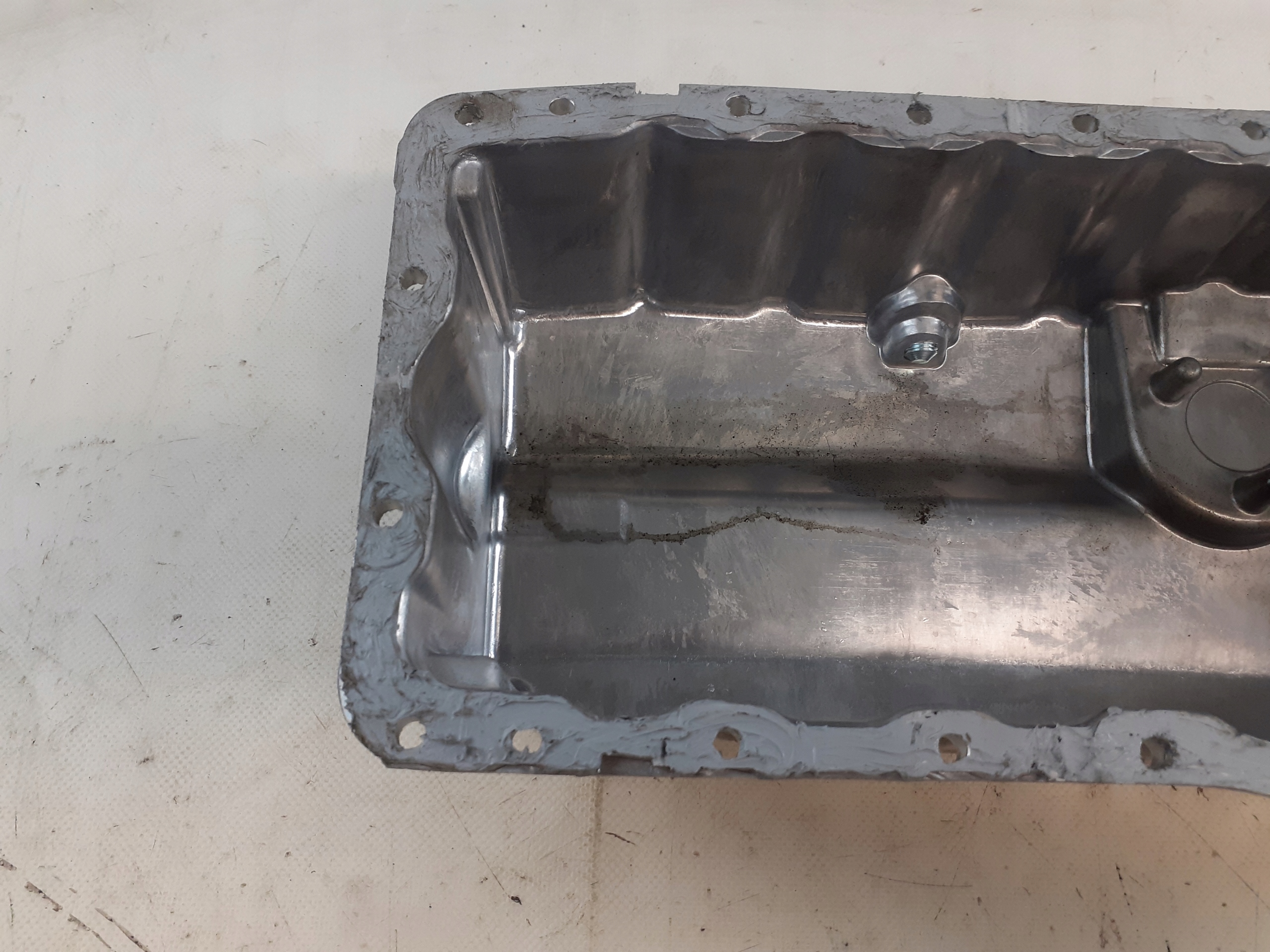 BMW E36 1.6 oil sump