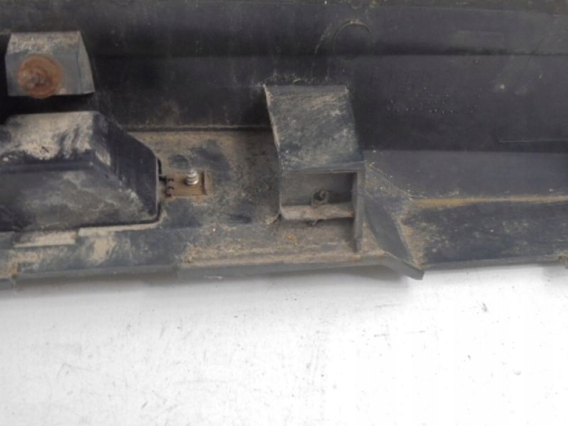 MITSUBISHI SPACE STAR and cap moulding bonnet rear part