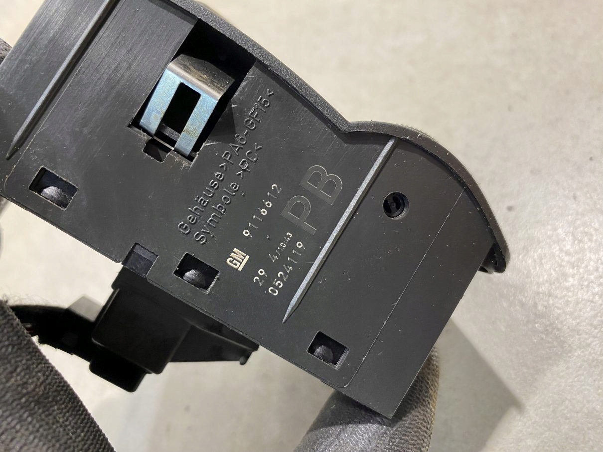 interruttore luci OPEL CORSA C 9116612