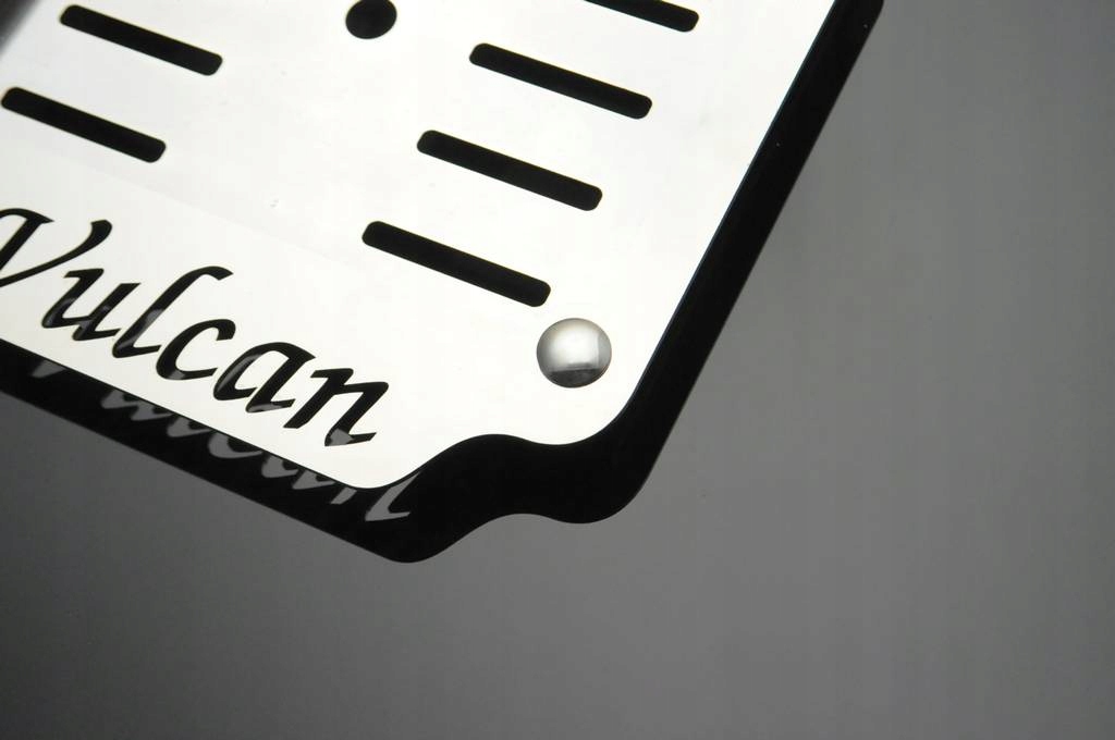 RAMKA POD TABLICĘ REJESTRACYJNĄ - KAWASAKI VULCA Producent Motrix