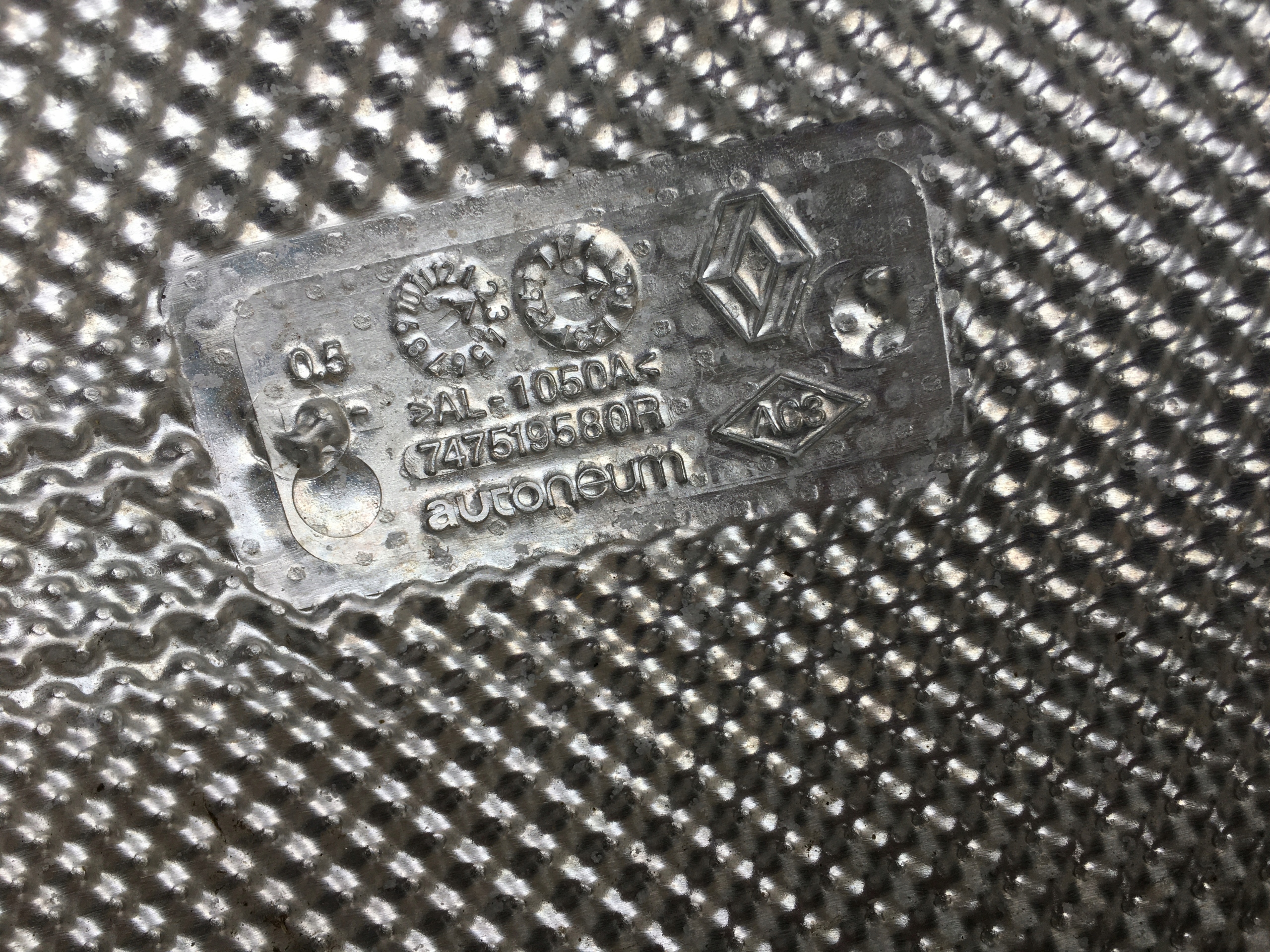 747519580R - ТЕПЛОВАЯ ИЗОЛЯЦИЯ ДЛЯ RENAULT CLIO V 1.5 BDCI ШАССИ