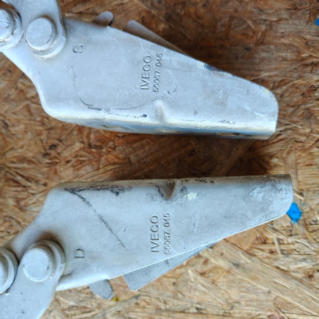 bonnet hinges IVECO DAILY 3 2017- running board left right 56087046