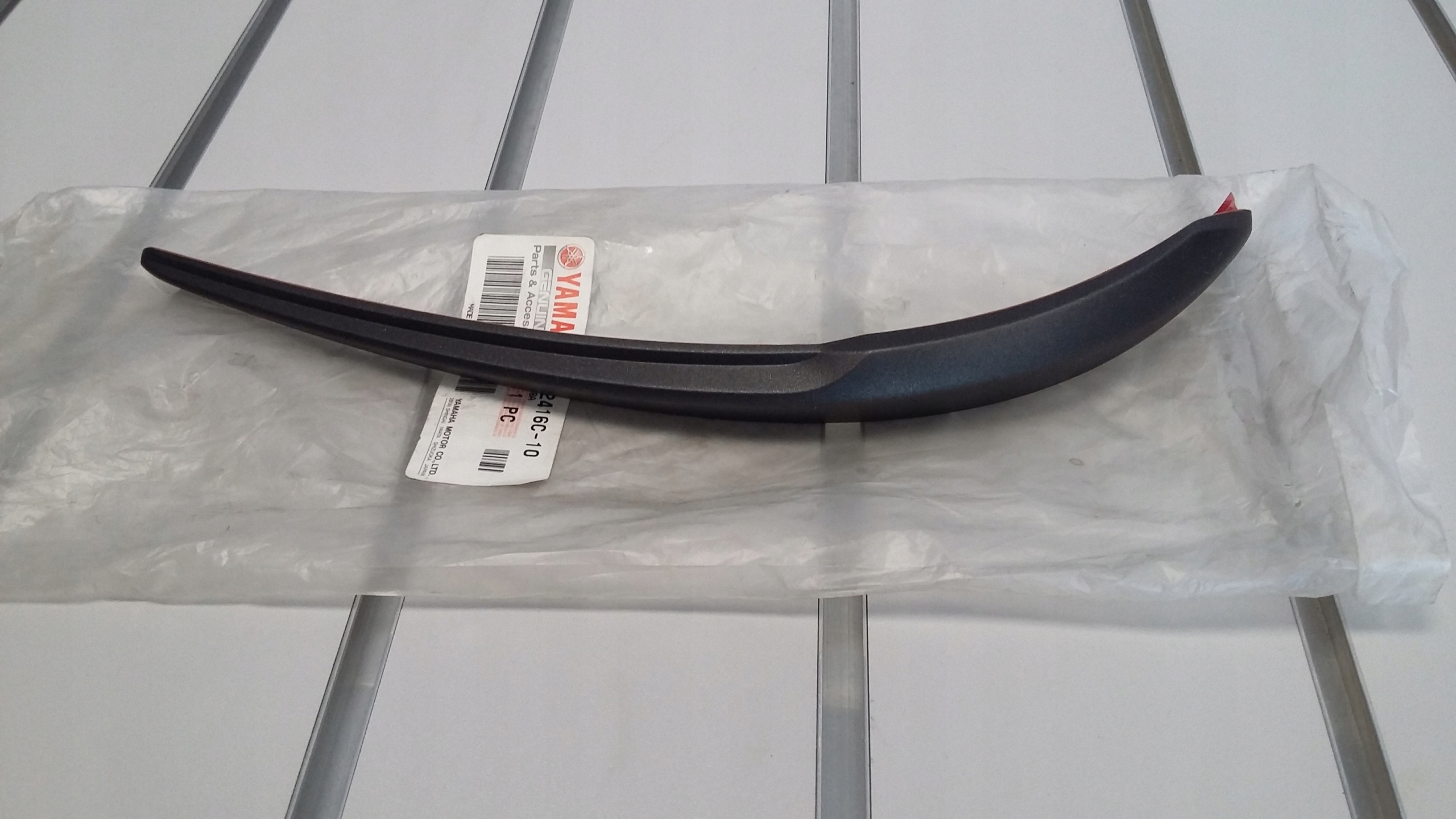 5S7-2416C-10 - Эмблема YAMAHA 5s72416c10