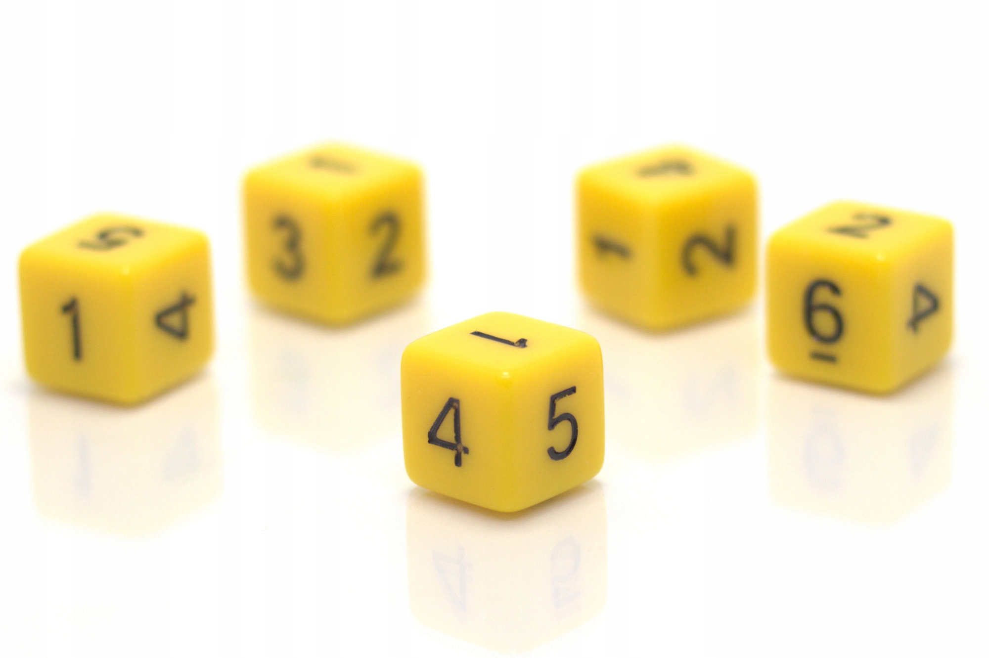 ŻÓŁTA KOŚĆ SZEŚCIOŚCIENNA K6 RPG 1,6 CM Liczba ścian 6