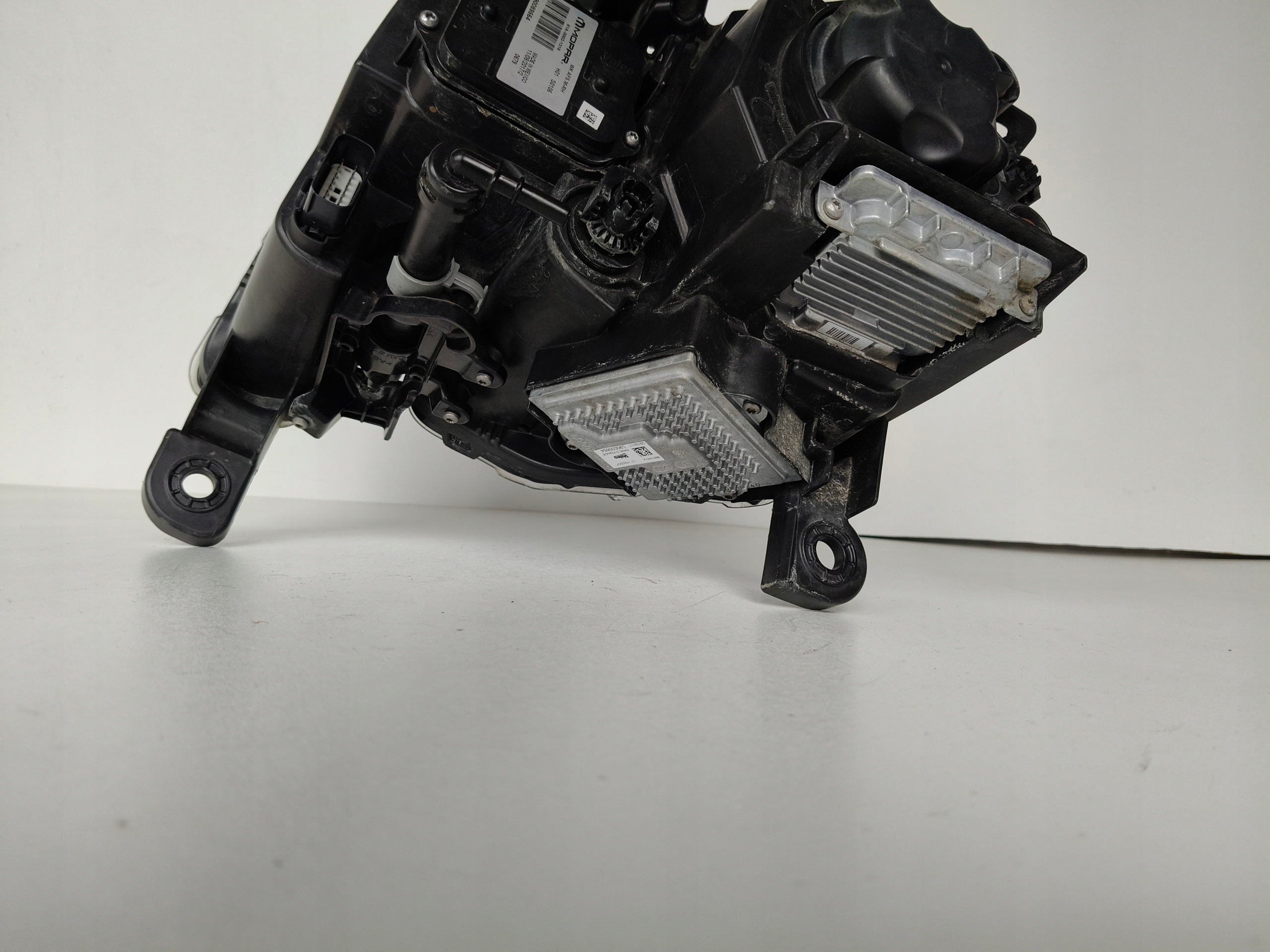 light right REFLEKTOR JEEP GRAND CHEROKEE WK2 13- XENON LED