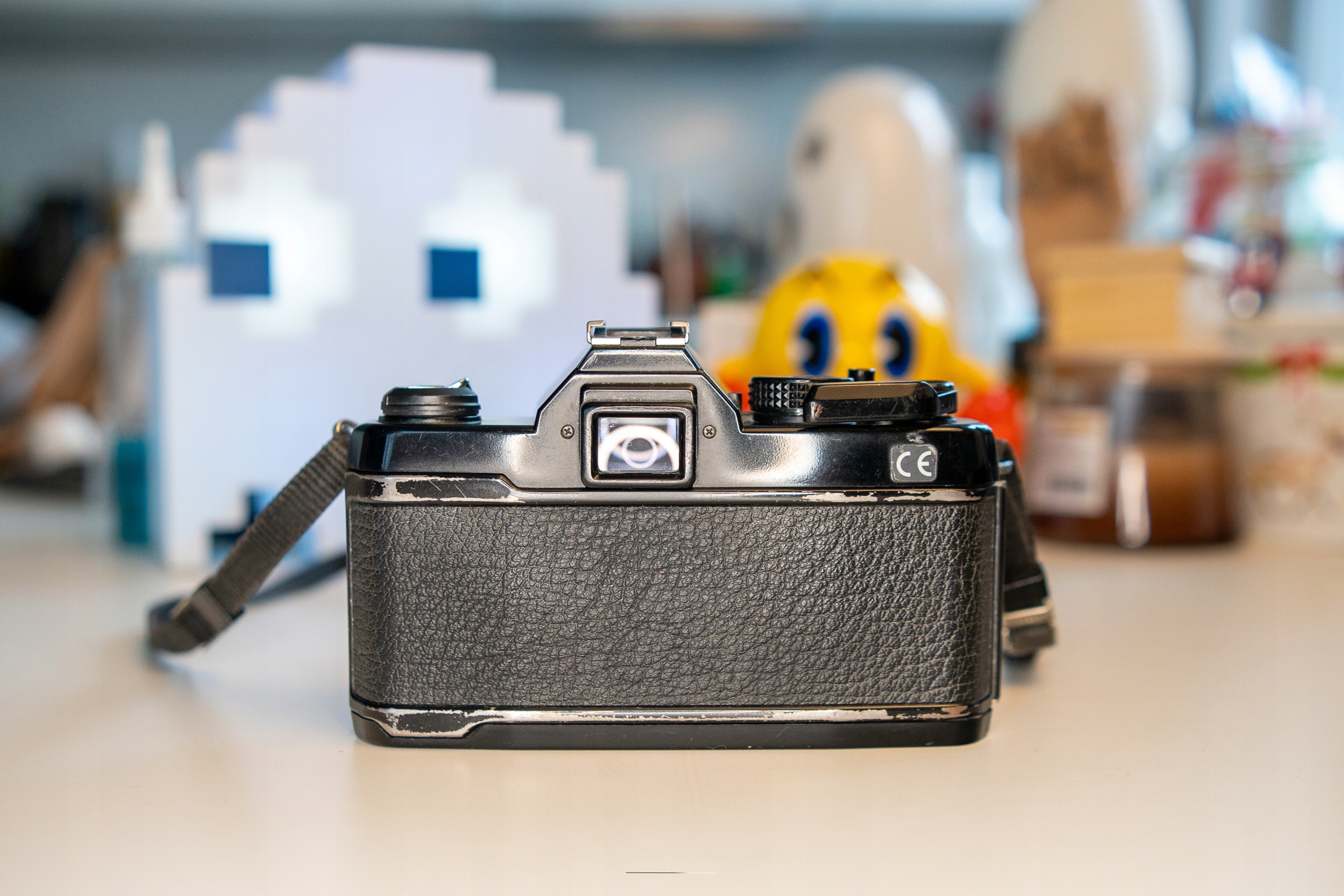 Yashica FX 3 super 2000 + Yashica MC 28-80mm Model FX-3 Super 2000