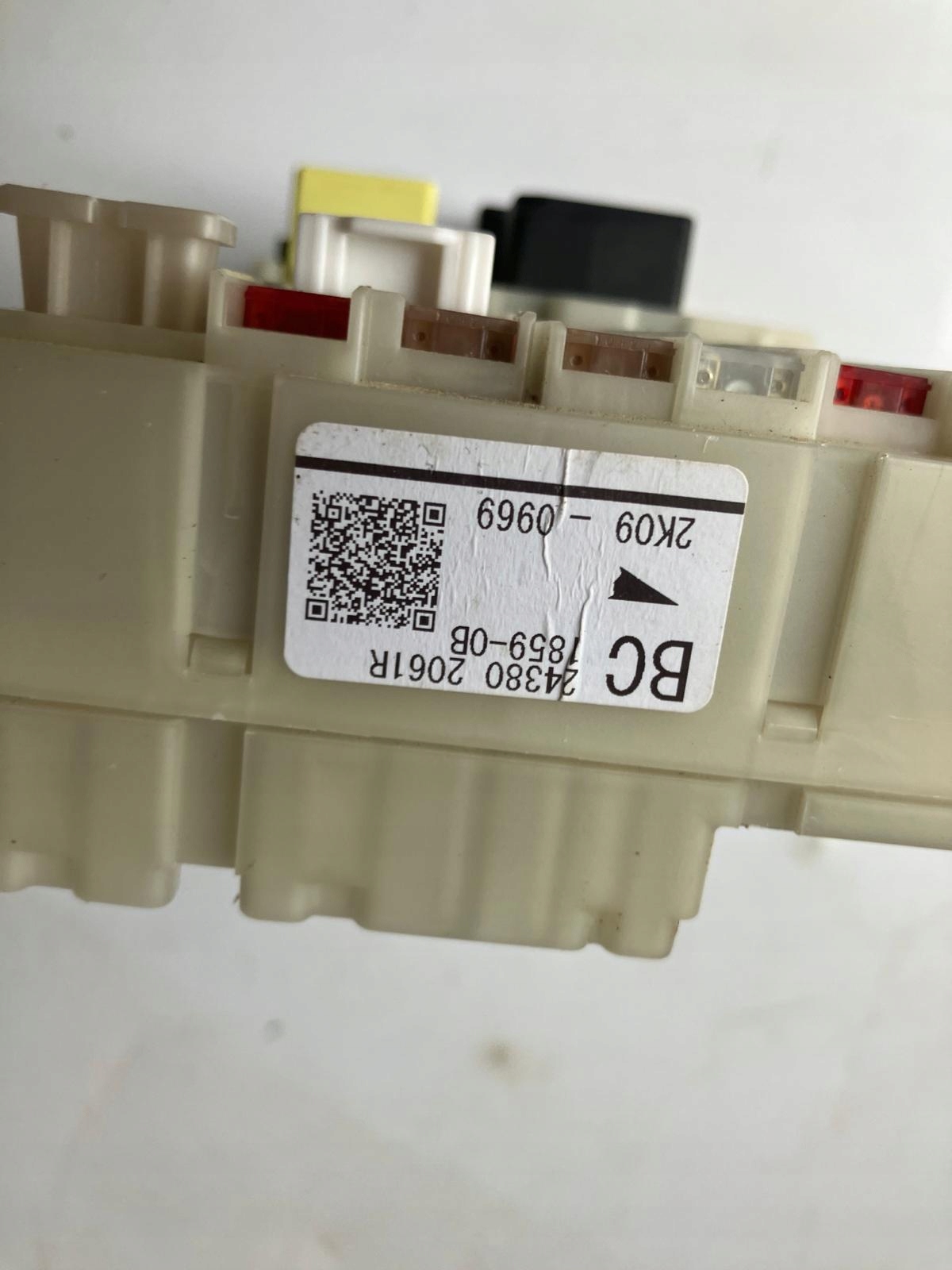 Module fusibles RENAULT MEGANE V E-TECH 243802061R