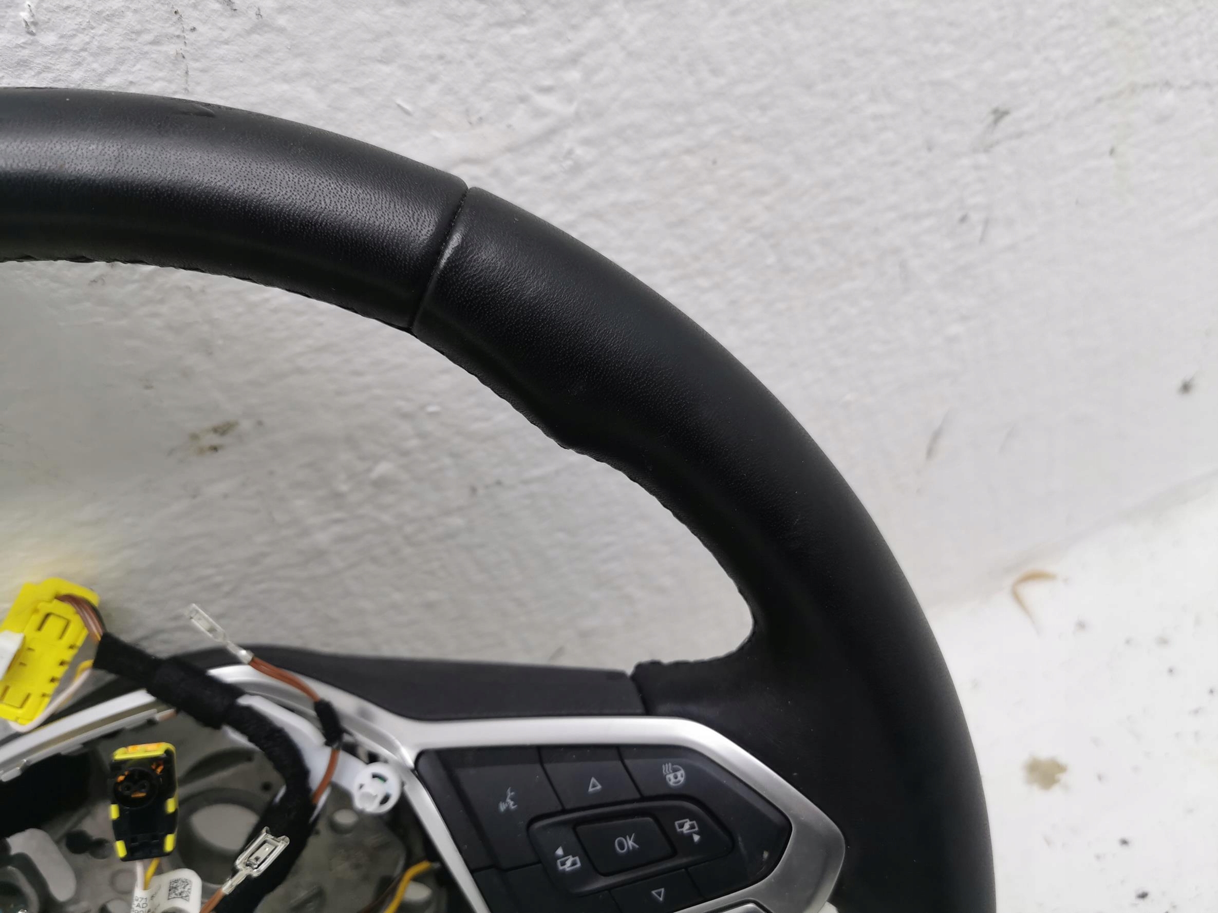 lenkrad MULTI Leder VW GOLF VIII 5H0419089HP