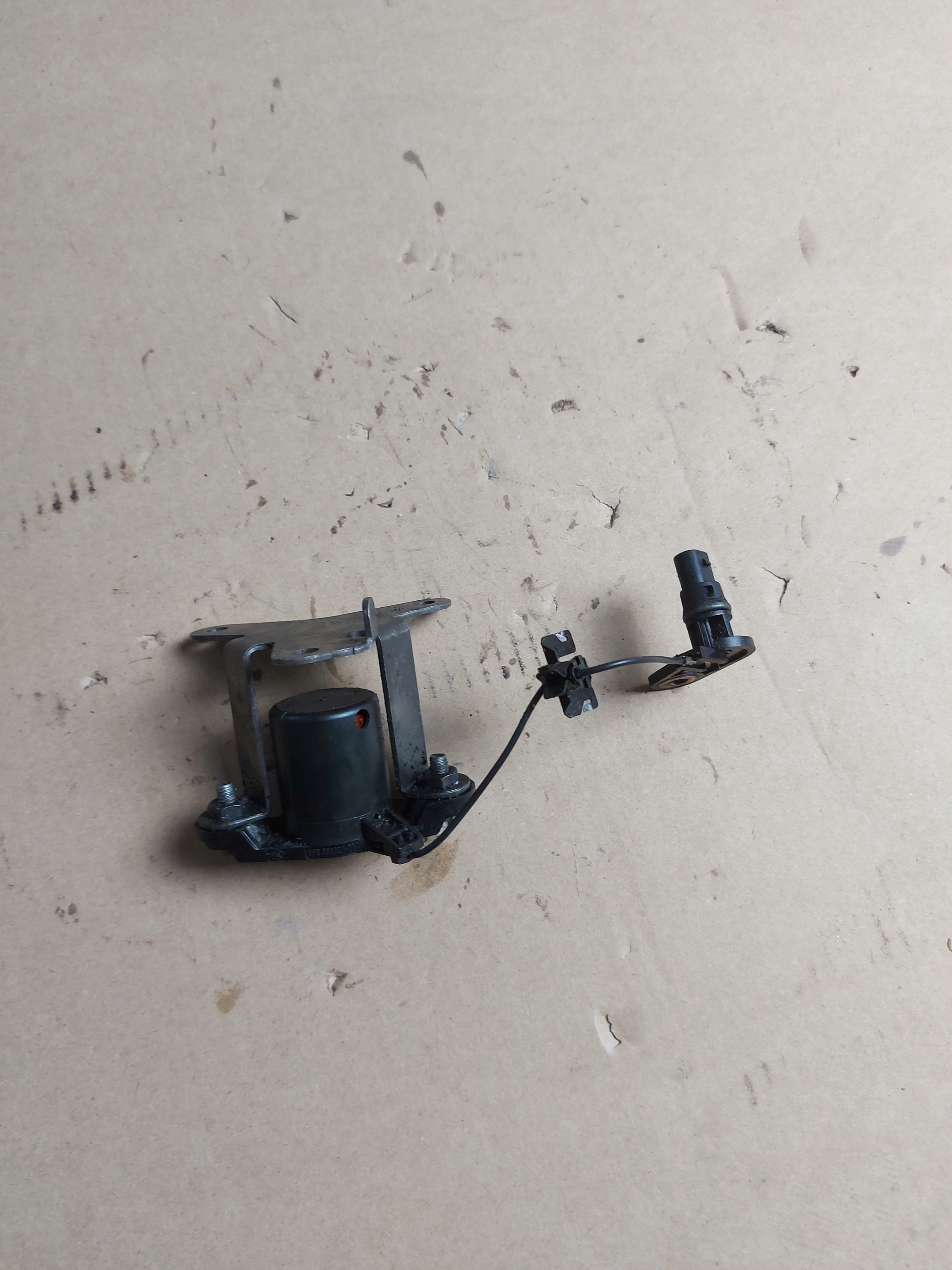 sensore Livello olio staffa MERCEDES S W222 OE EU
