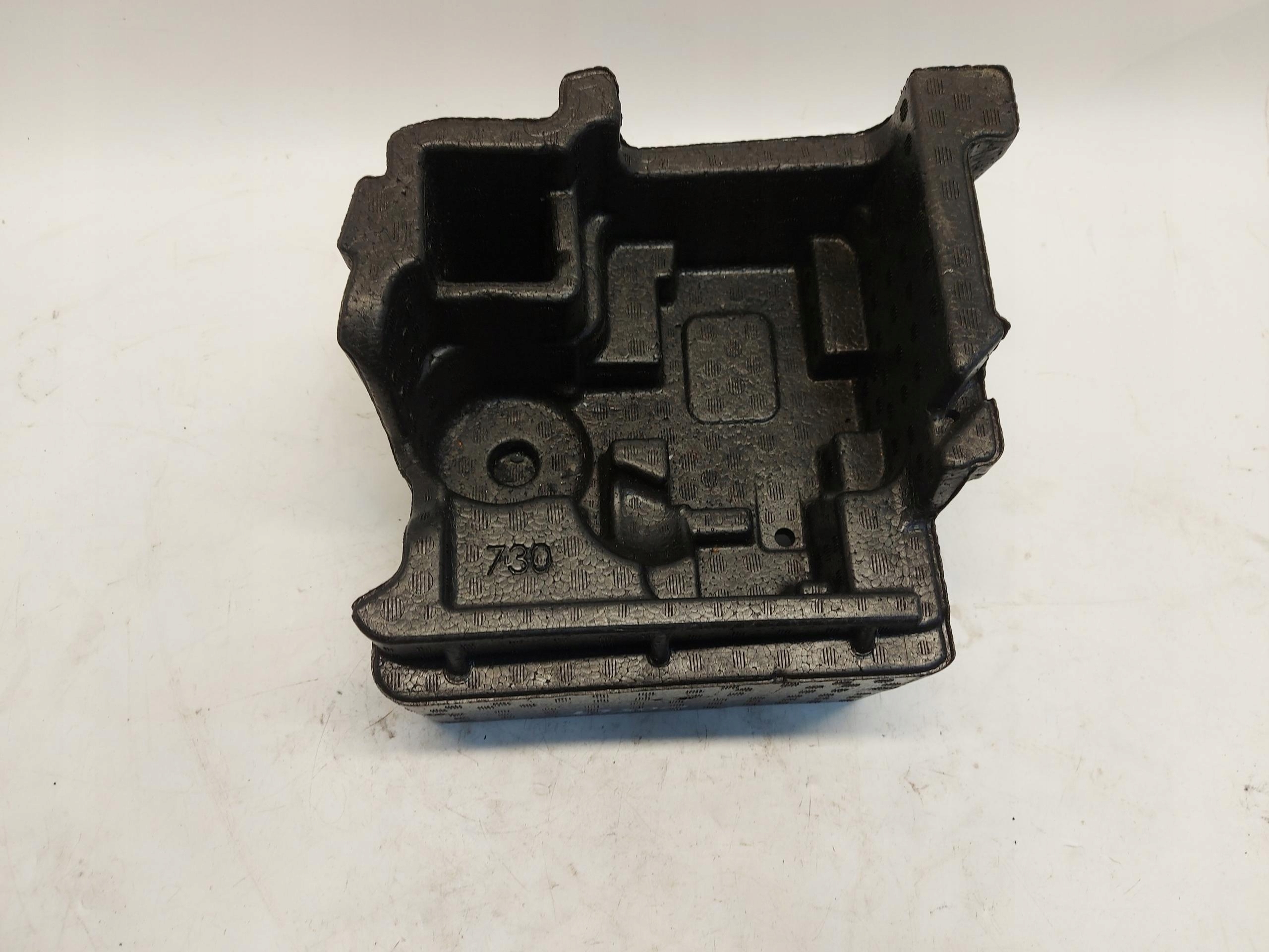 BMW G05 X5 3.0d 2019r polystirene boot left rear part 5877730