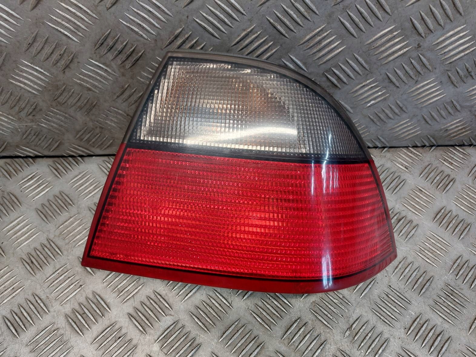 light right rear part SAAB 9-5 and sedan