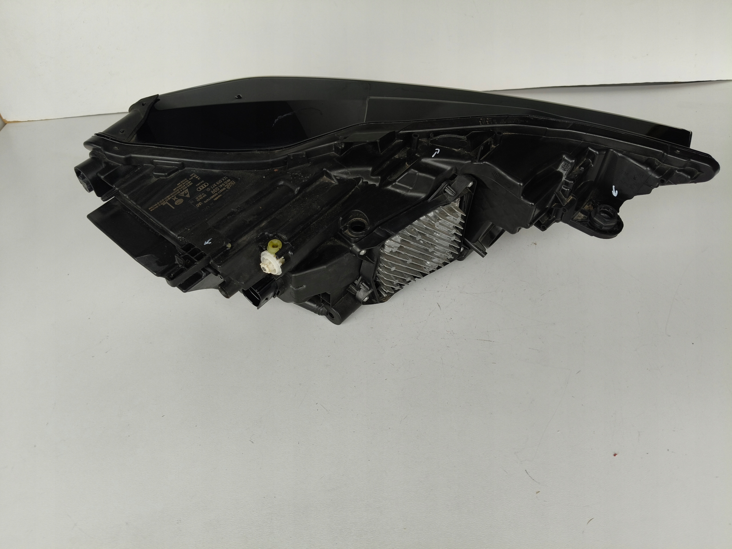 Licht links REFLEKTOR AUDI A6 C8 4K 4K0 18- FULL LED