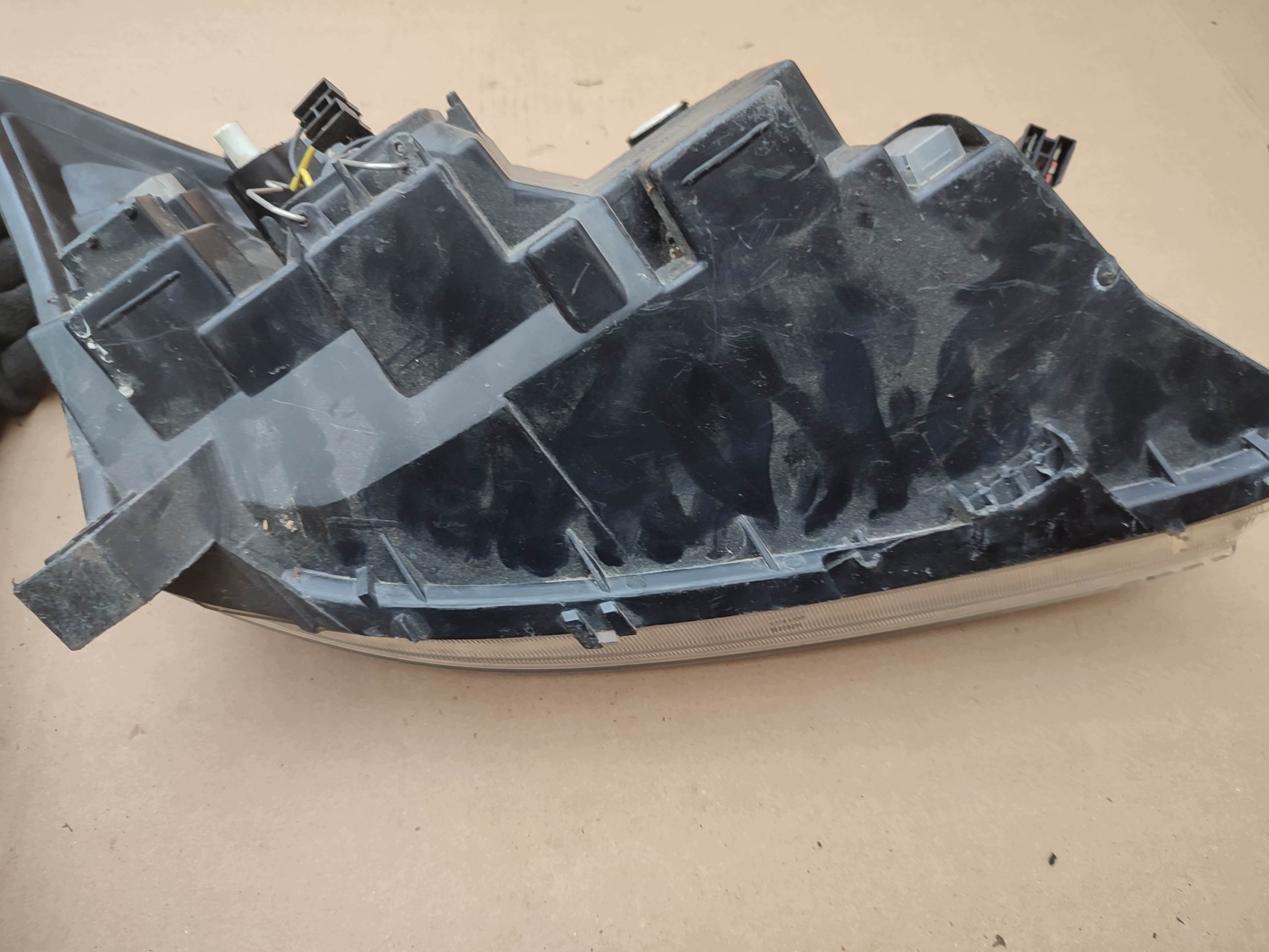 light left front left front Toyota Corolla E120 E130 81170-02150