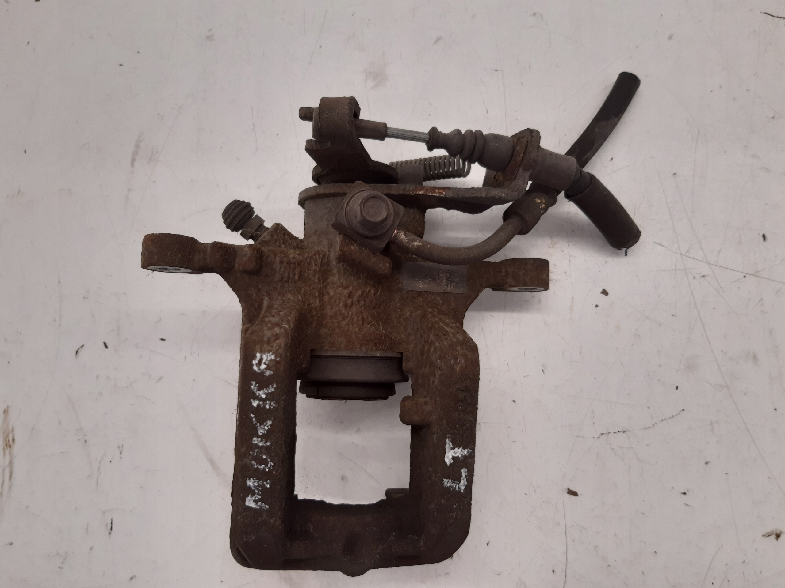 caliper left rear part Opel Mokka A 1,6 CDTI