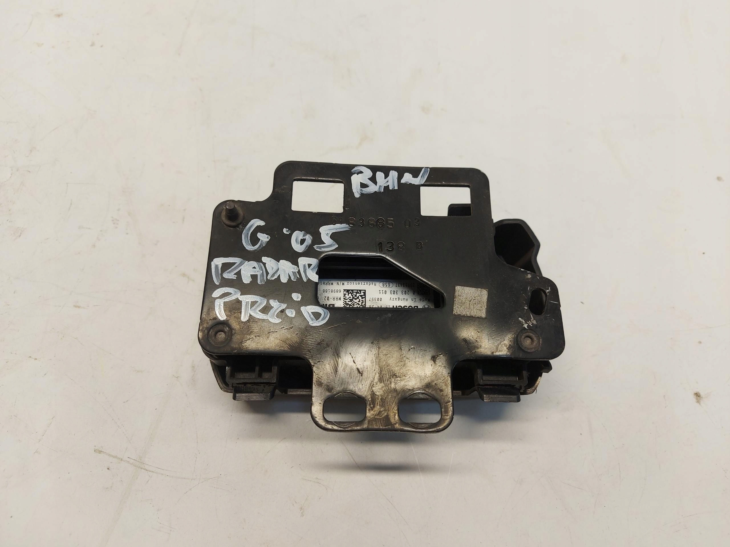 BMW G05 X5 3.0d 2019r RADAR SENSOR 6898188
