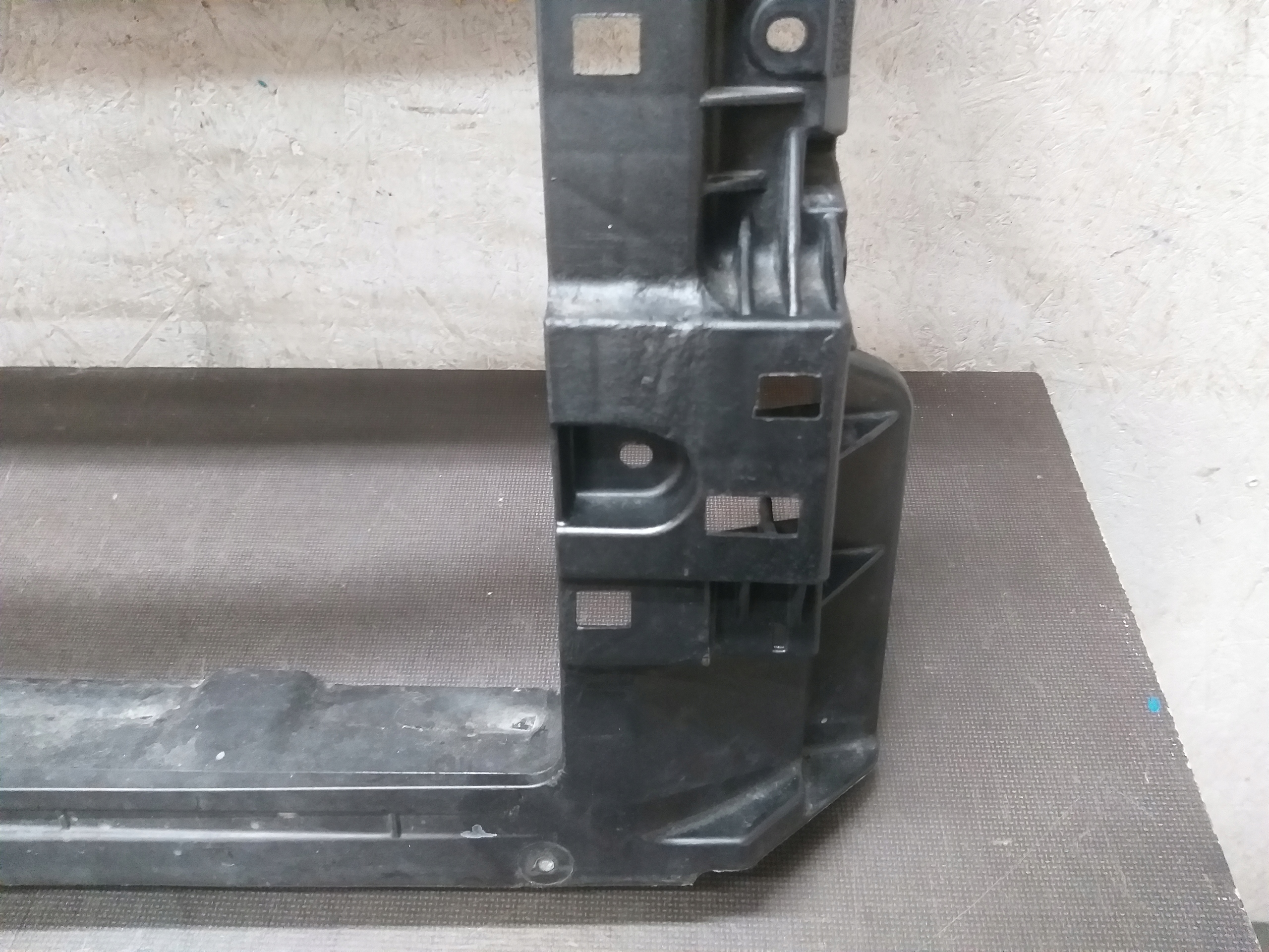 SUPPORT PANEL FOR RADIATORS VW POLO 08- 6R0805588