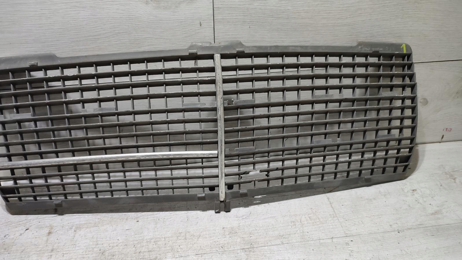 Grill Grill Mercedes w124