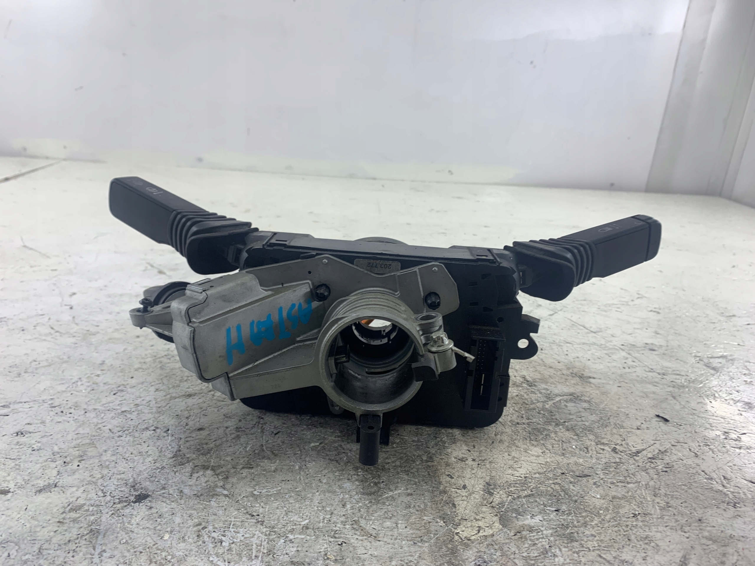 OPEL ASTRA III H commande levier commodo sous volant 13198908 + allumage clé