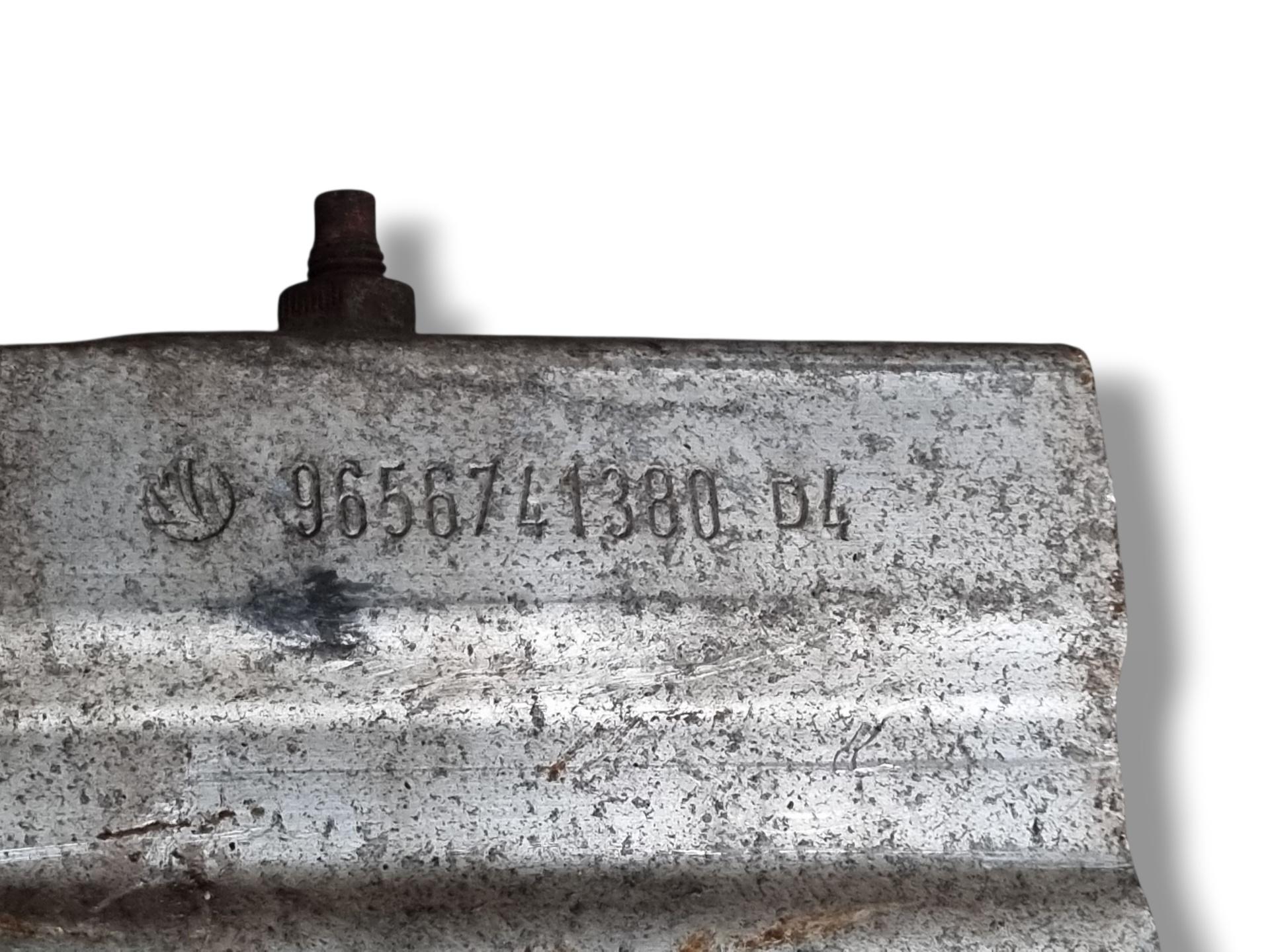 sider pillar of a bumper front Peugeot 308 2009 9656741380