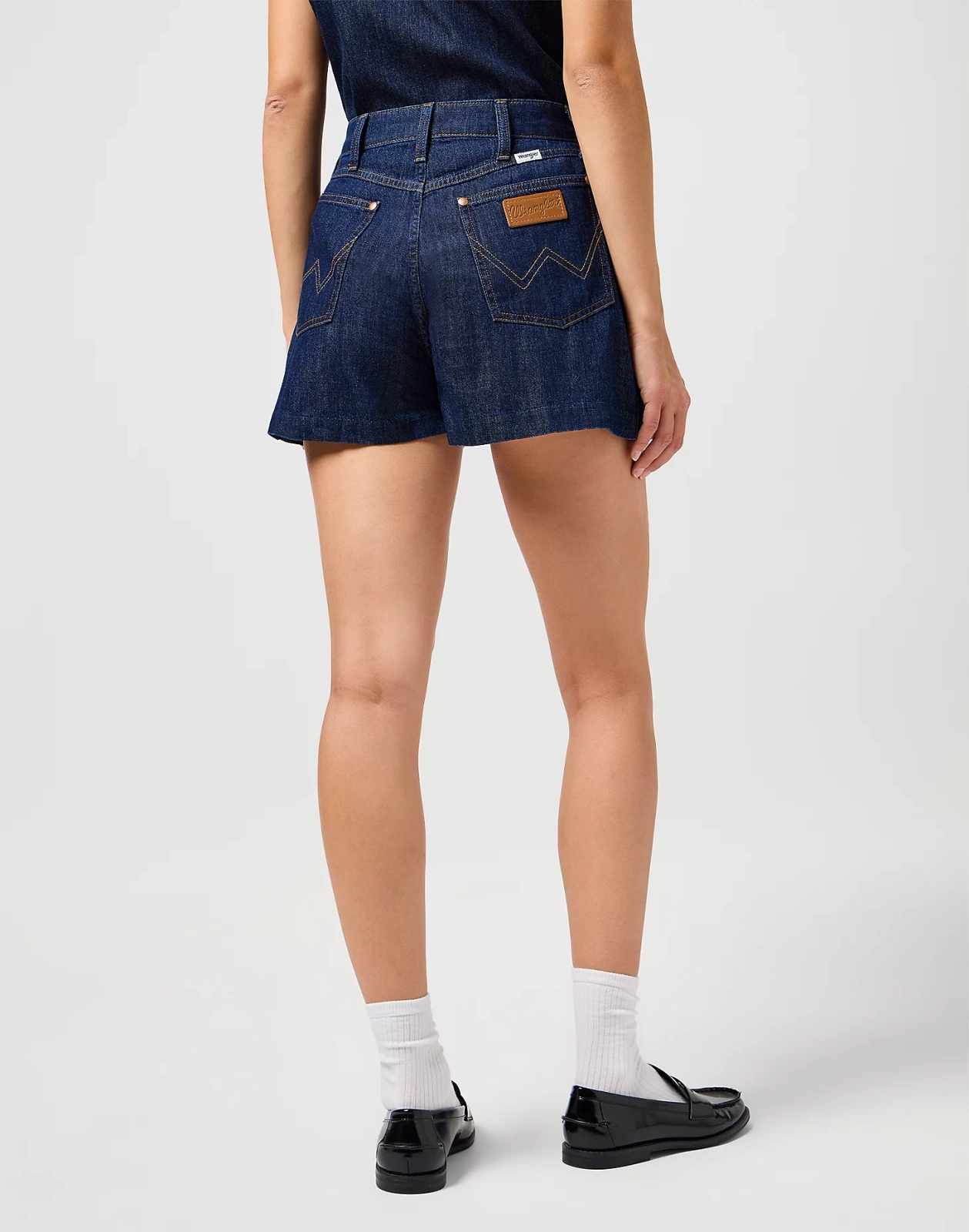 Dámské kraťasy Wrangler Pleated Short Saddle 112362704 W24