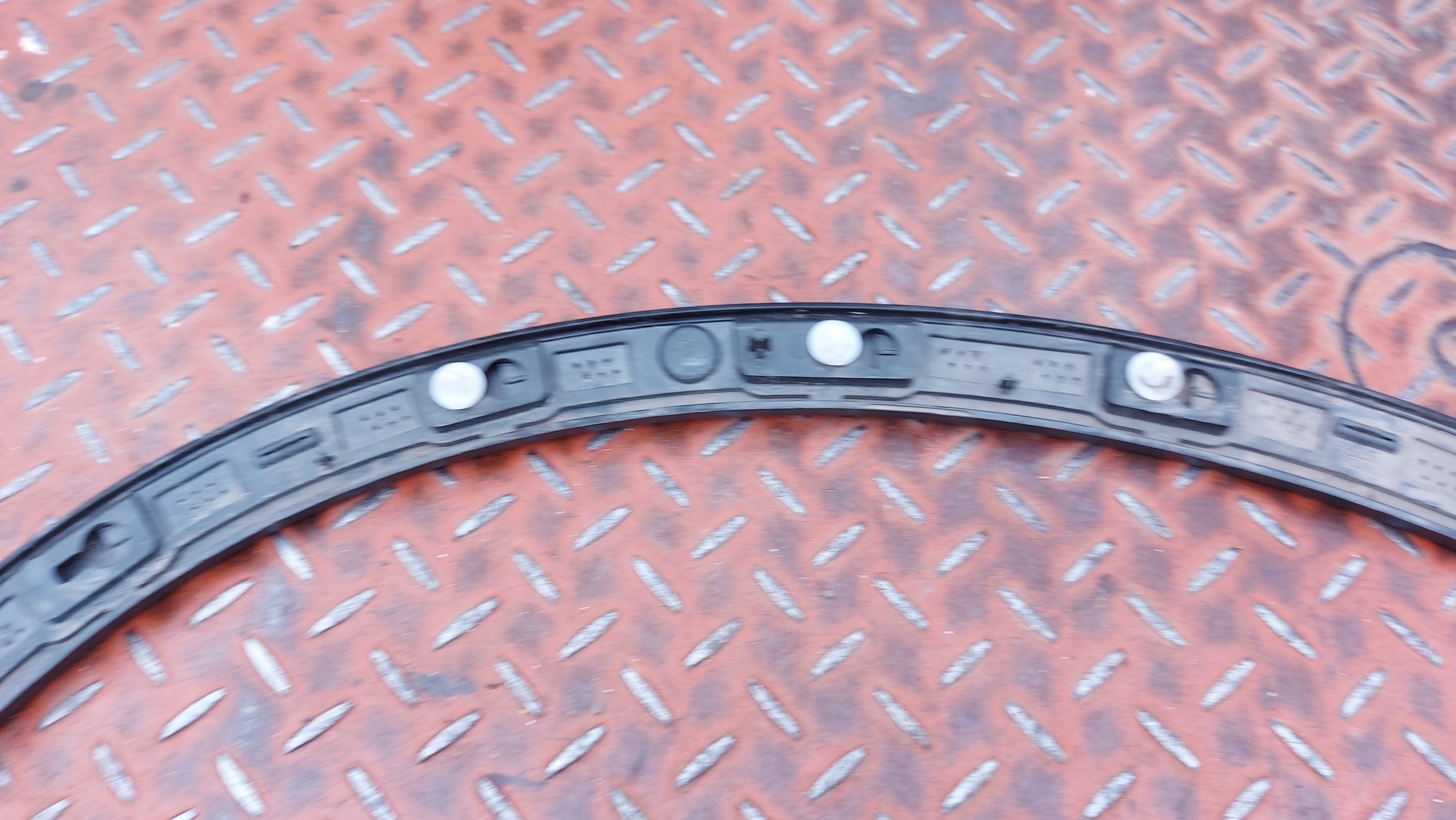 moulding cap of a fender left left front VOLVO XC40 II 17