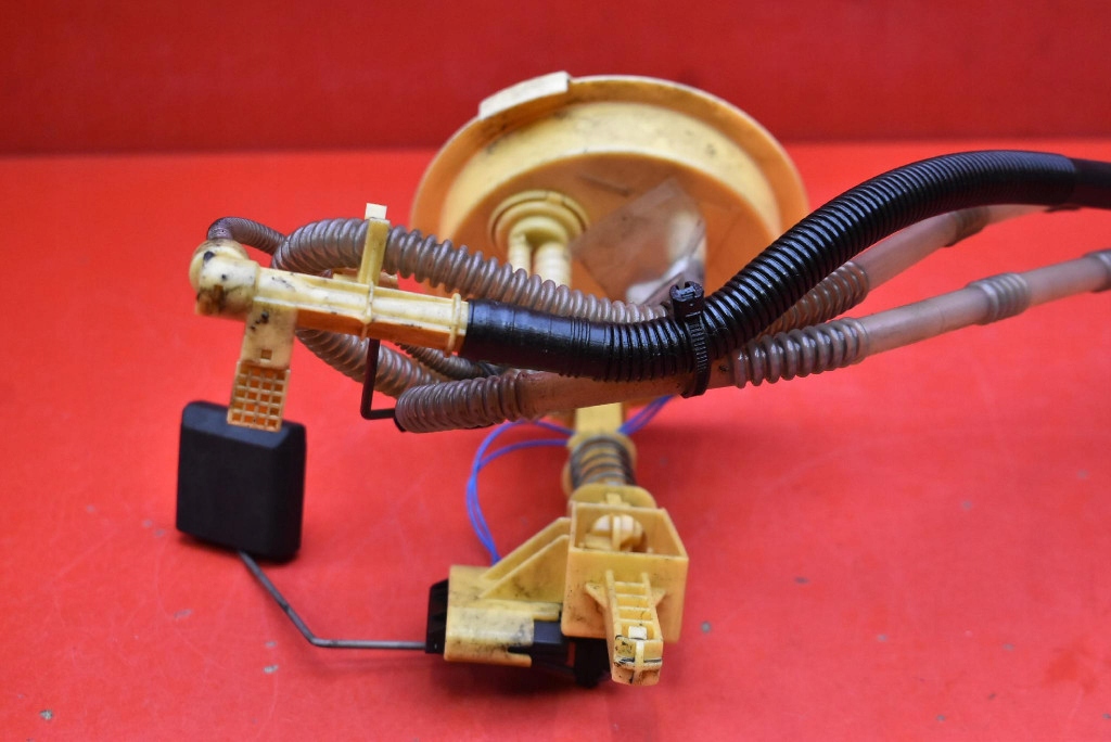 snimač razine goriva 6763888 BMW E90 E91 2.0 D 163 KM 04-10