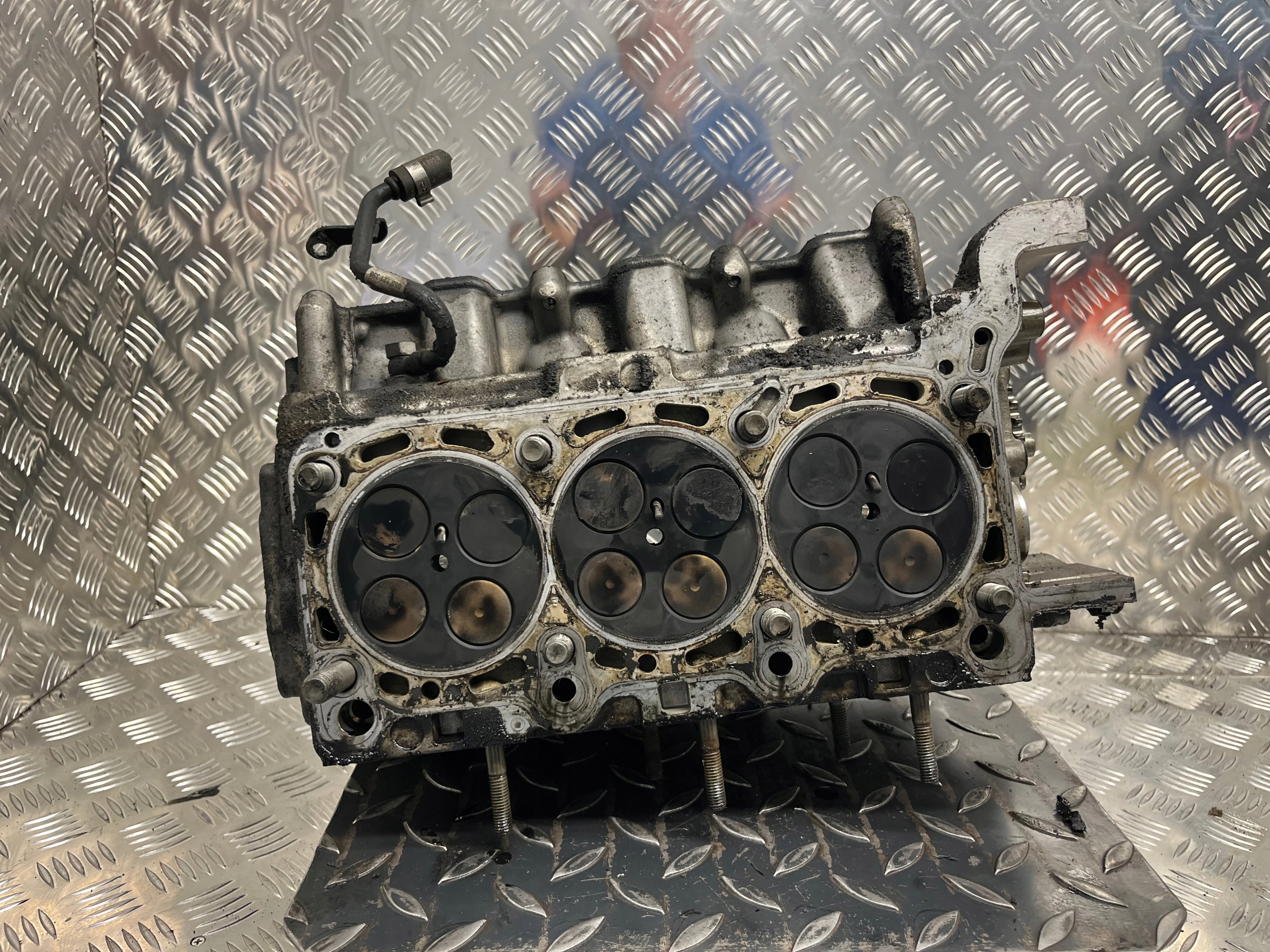 head. complete AUDI A6-C6 1059354AJ