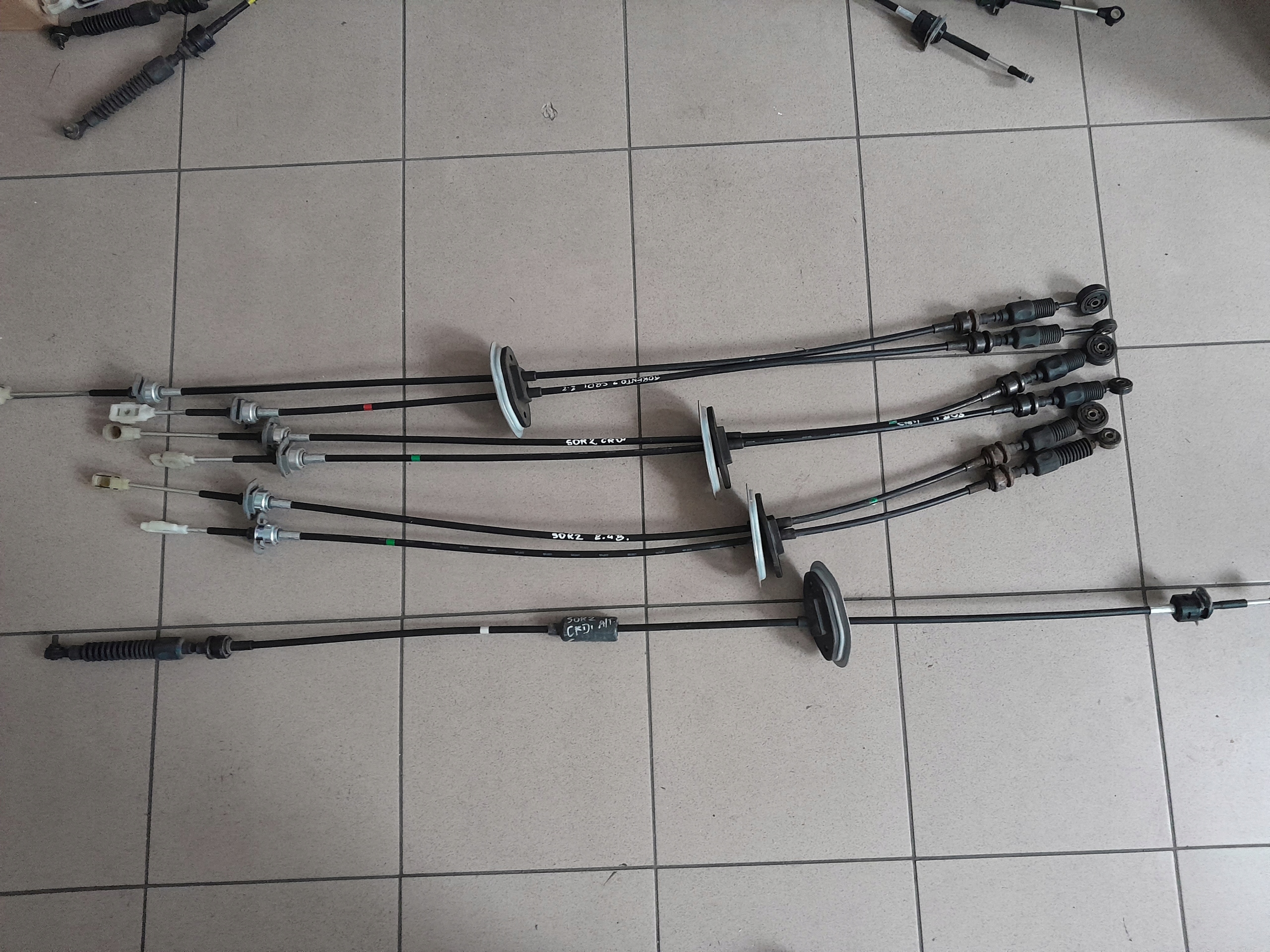 2.2CRDI 2.4BENZ - KIA SORENTO II 09-2. 2 CRDI 2.4 ТРОСИ ПЕРЕМИКАННЯ ПЕРЕДАЧ