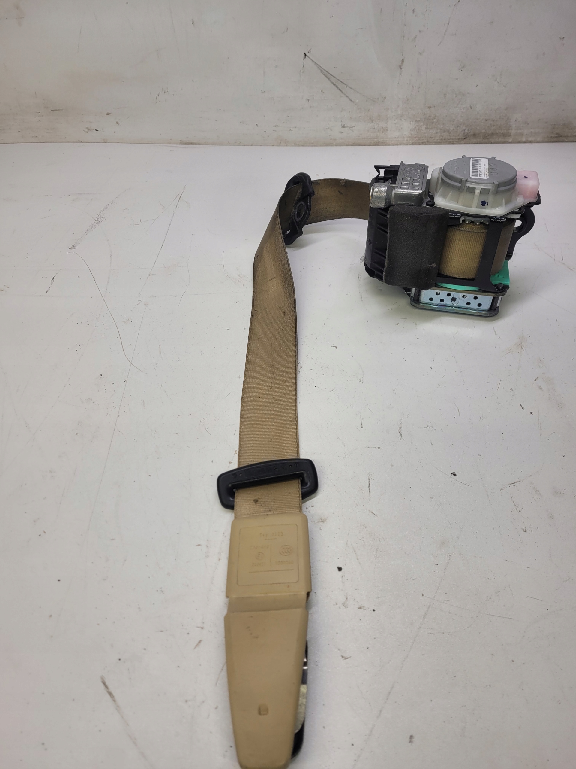 Gurten Sicherheits rechts AUDI A4 B8 8K1857706K KRE