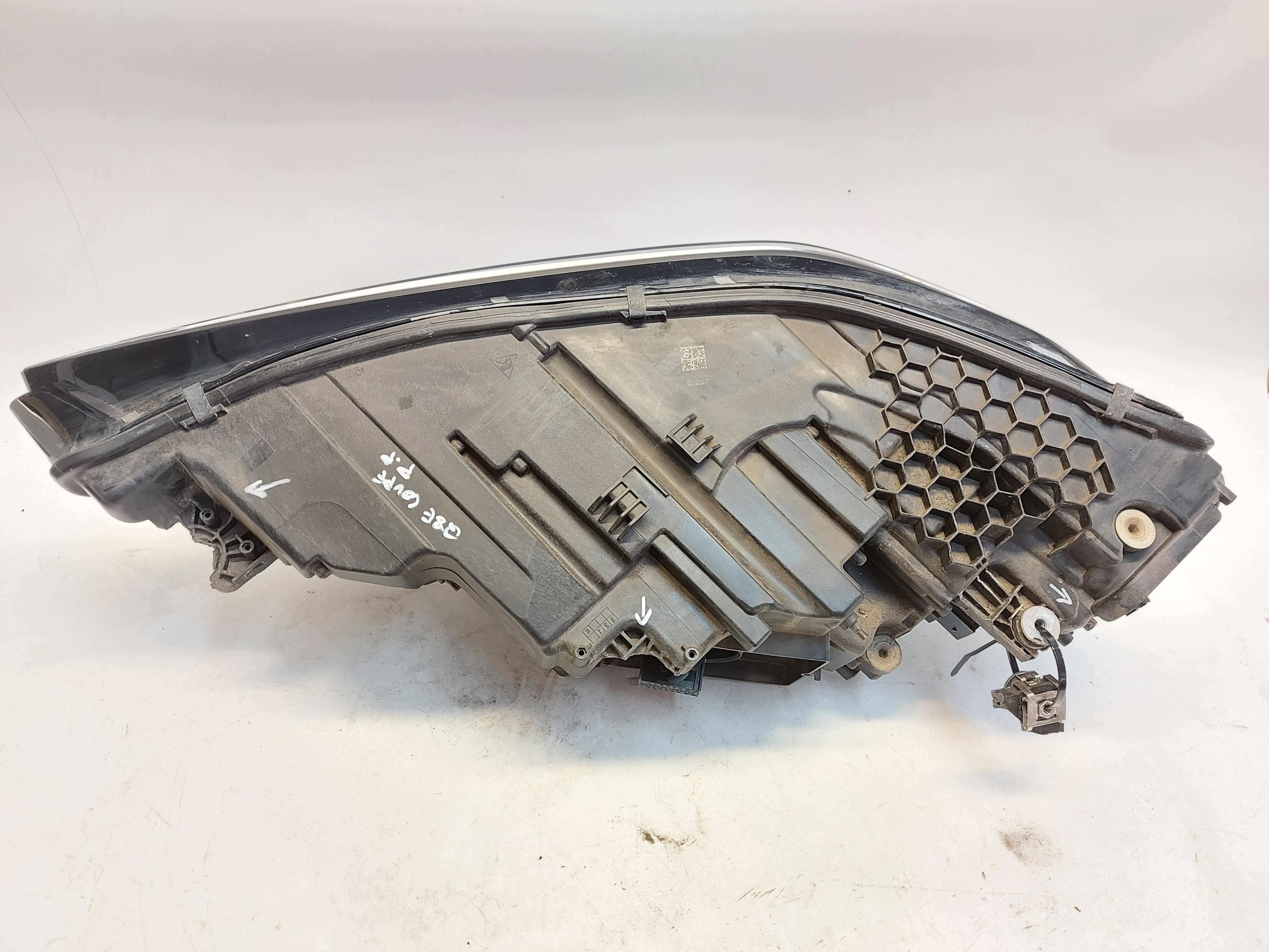 Audi Q8 E-TRON SportBack 4KE light right front front RHD 4ke941040e