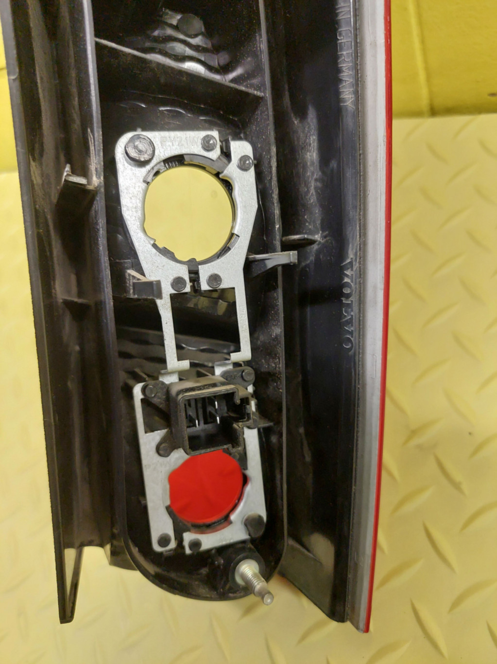 VOLVO XC70 KOMBI light left rear part