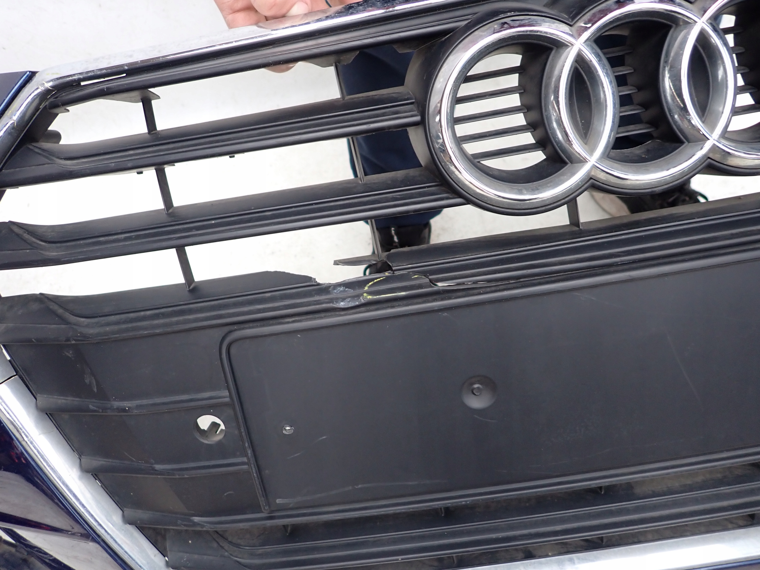 AUDI A4 B9 8W0 15-19 bumper front front PDC