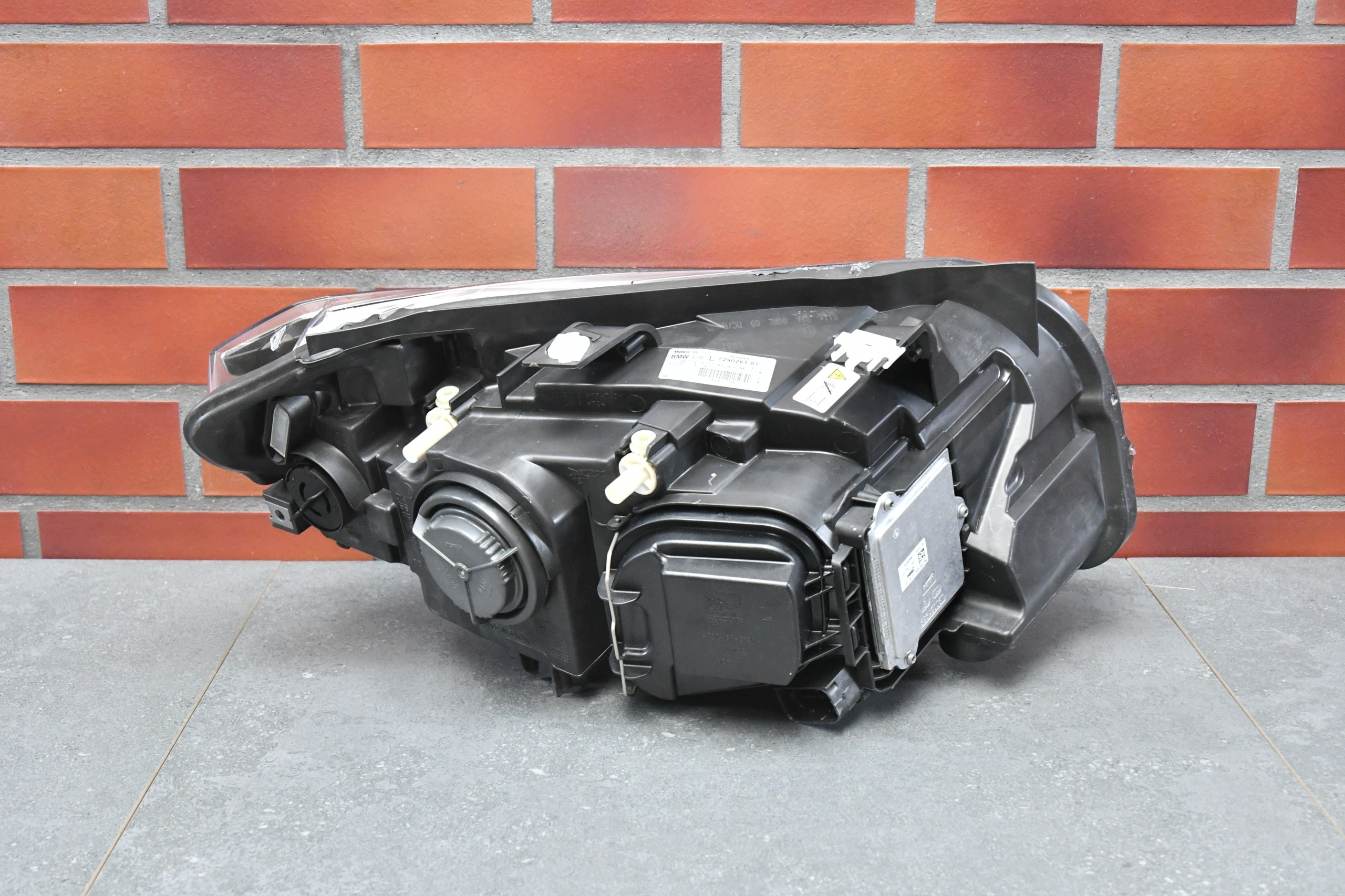 light left front front BMW X1 E84 LCI LIFT PO LIFCIE XENON