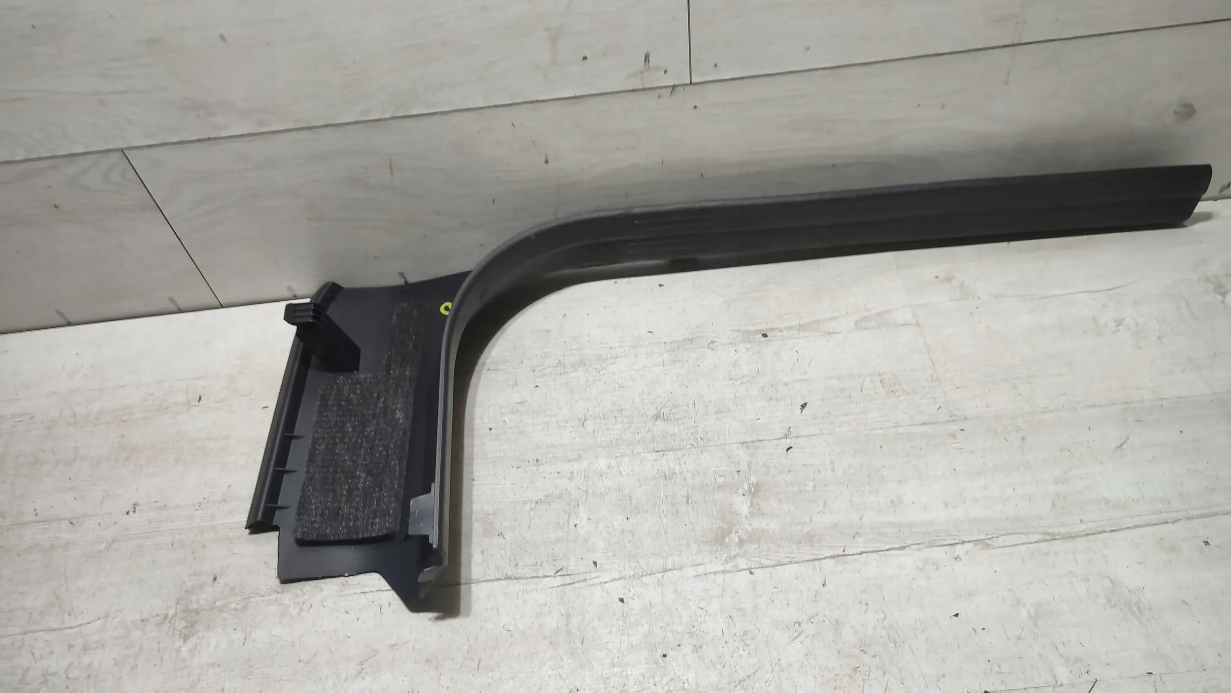 Mercedes-Benz A-classa W176 17r. 1.5cdi front side right moulding threshold
