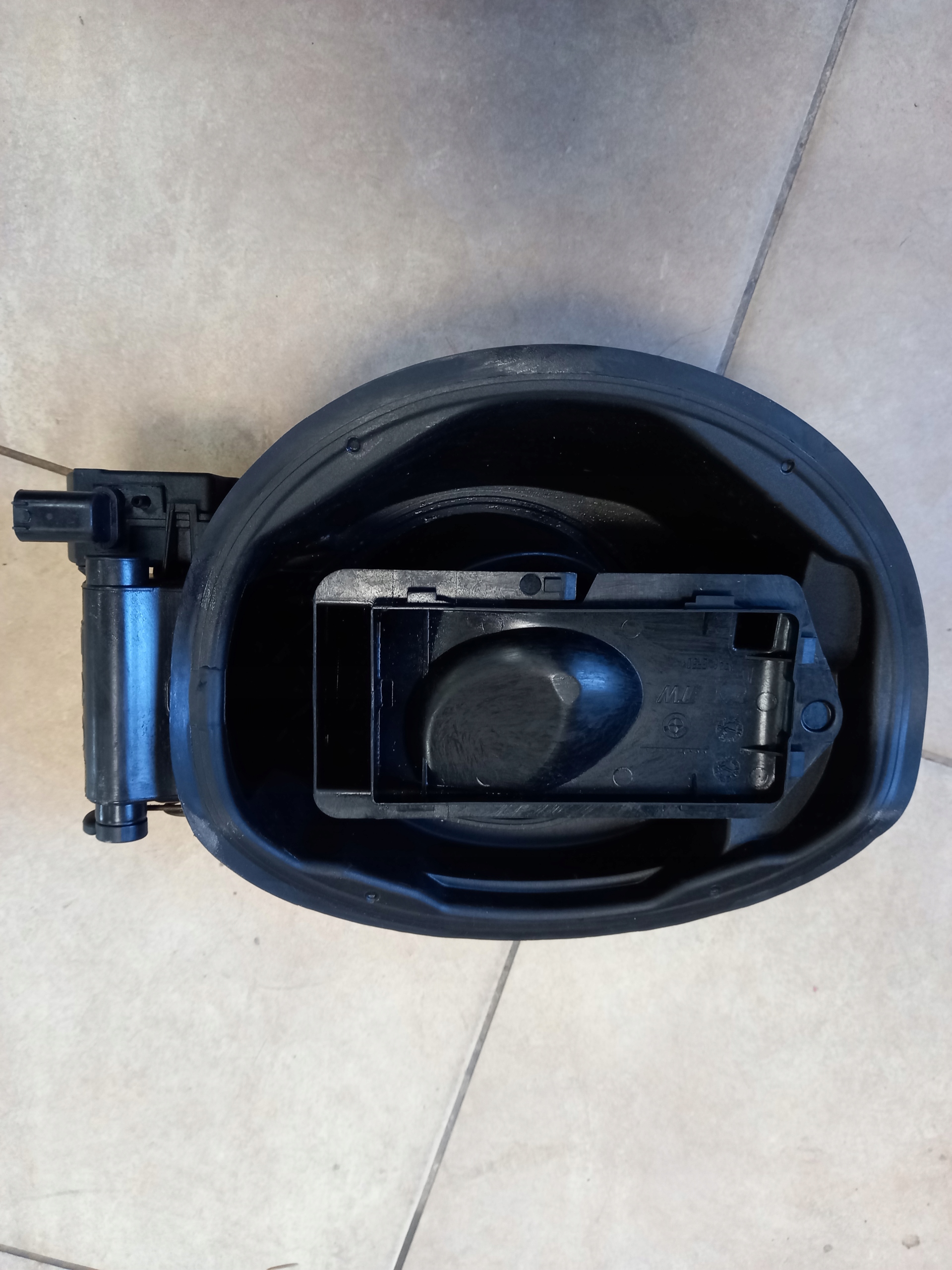 51177238095 7238095 - Крышка топливного бака BMW 1 F20 '10-19 ориг.*