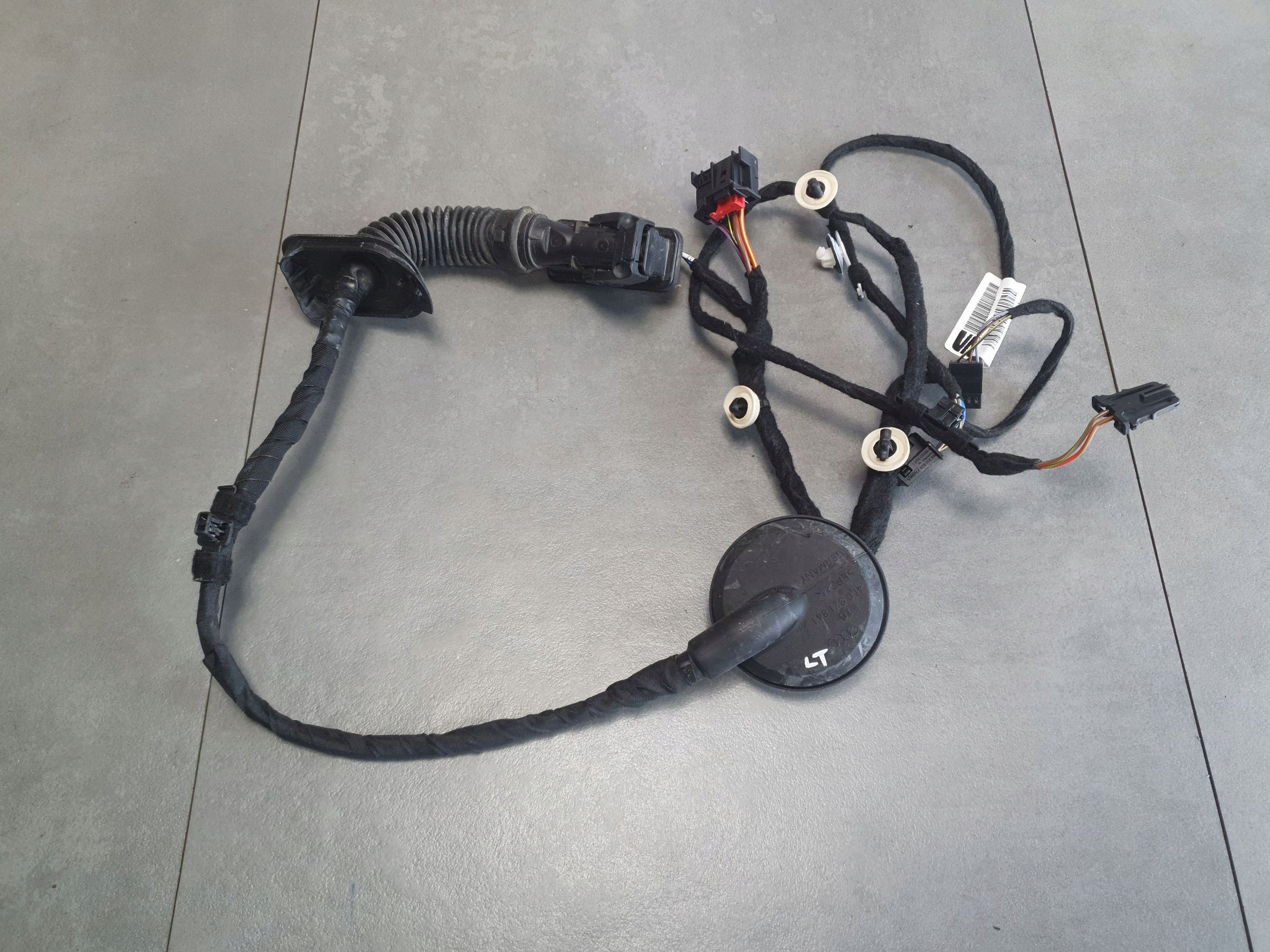 Cupra Formentor Przelotka bundle door left tylnych 5FA971161H