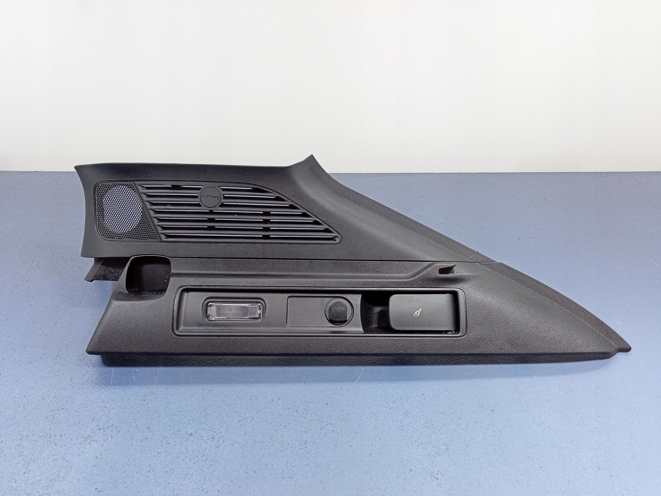 ALFA ROMEO STELVIO QV ОББИВКА БАГАЖНИКА ПРАВОРУЧ