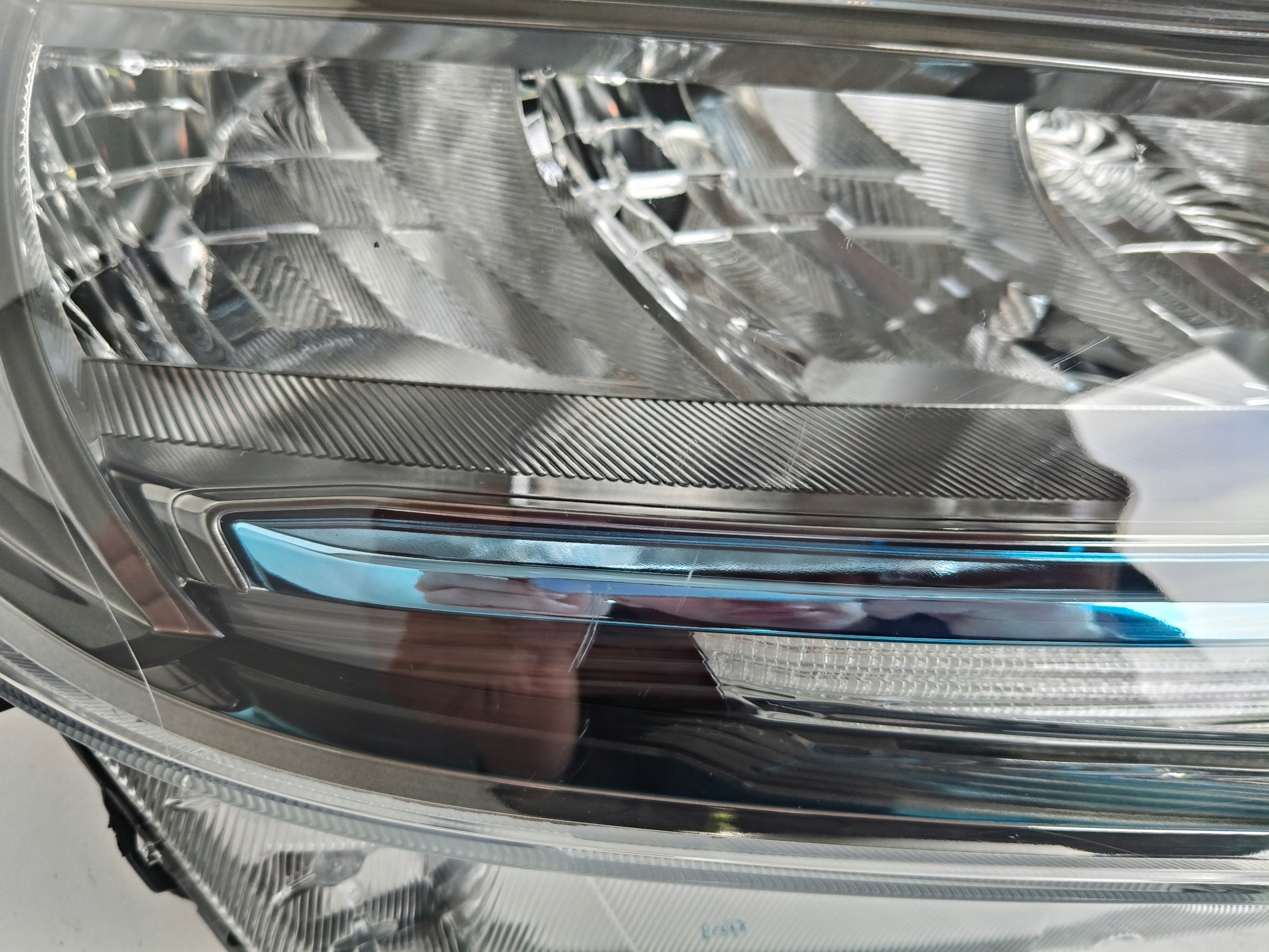 light right REFLEKTOR SUZUKI VITARA III 18- LIFT FULL LED