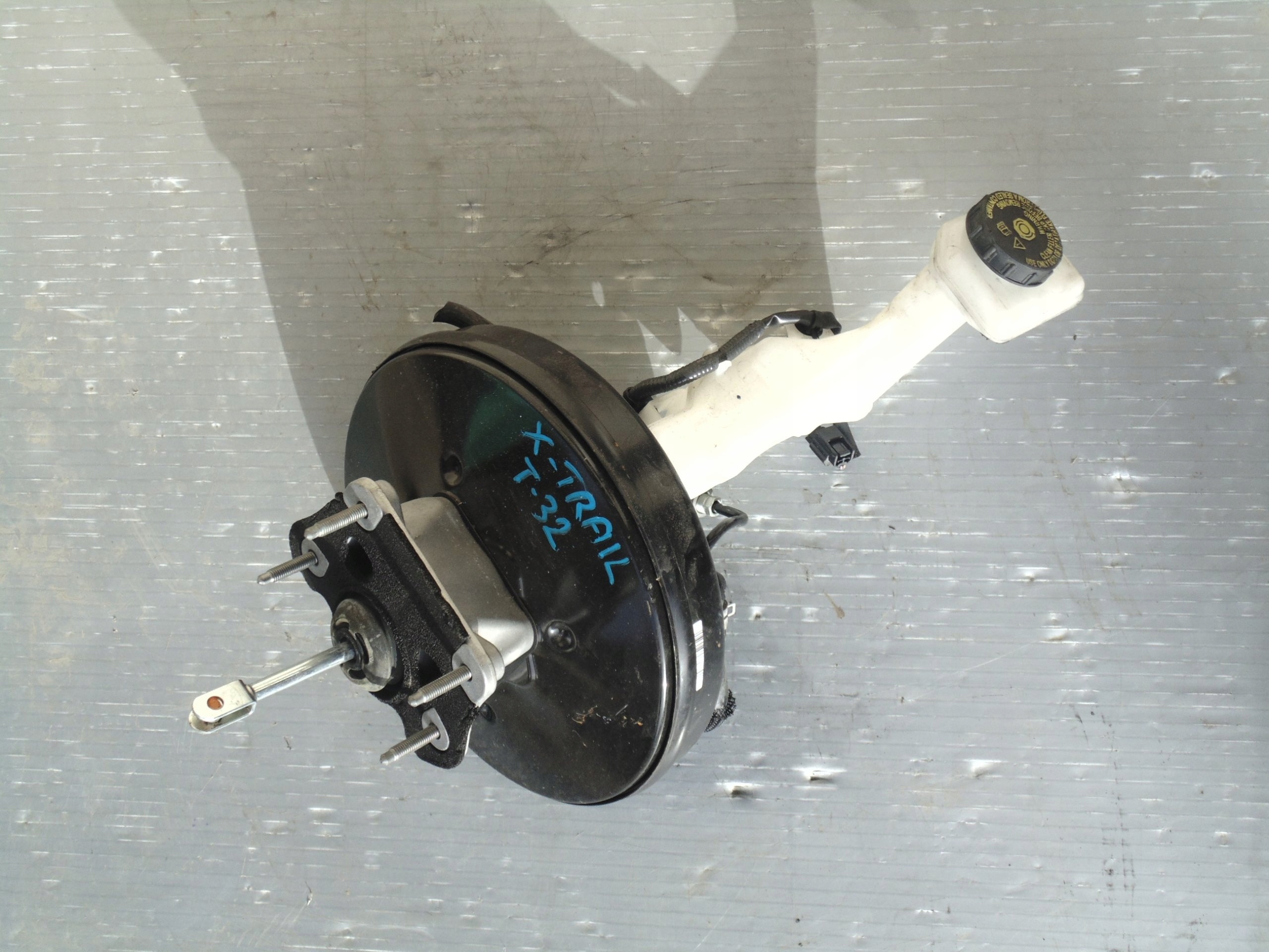 SERVO SERVOFRENO NISSAN X-TRAIL T32 2015 ROK.