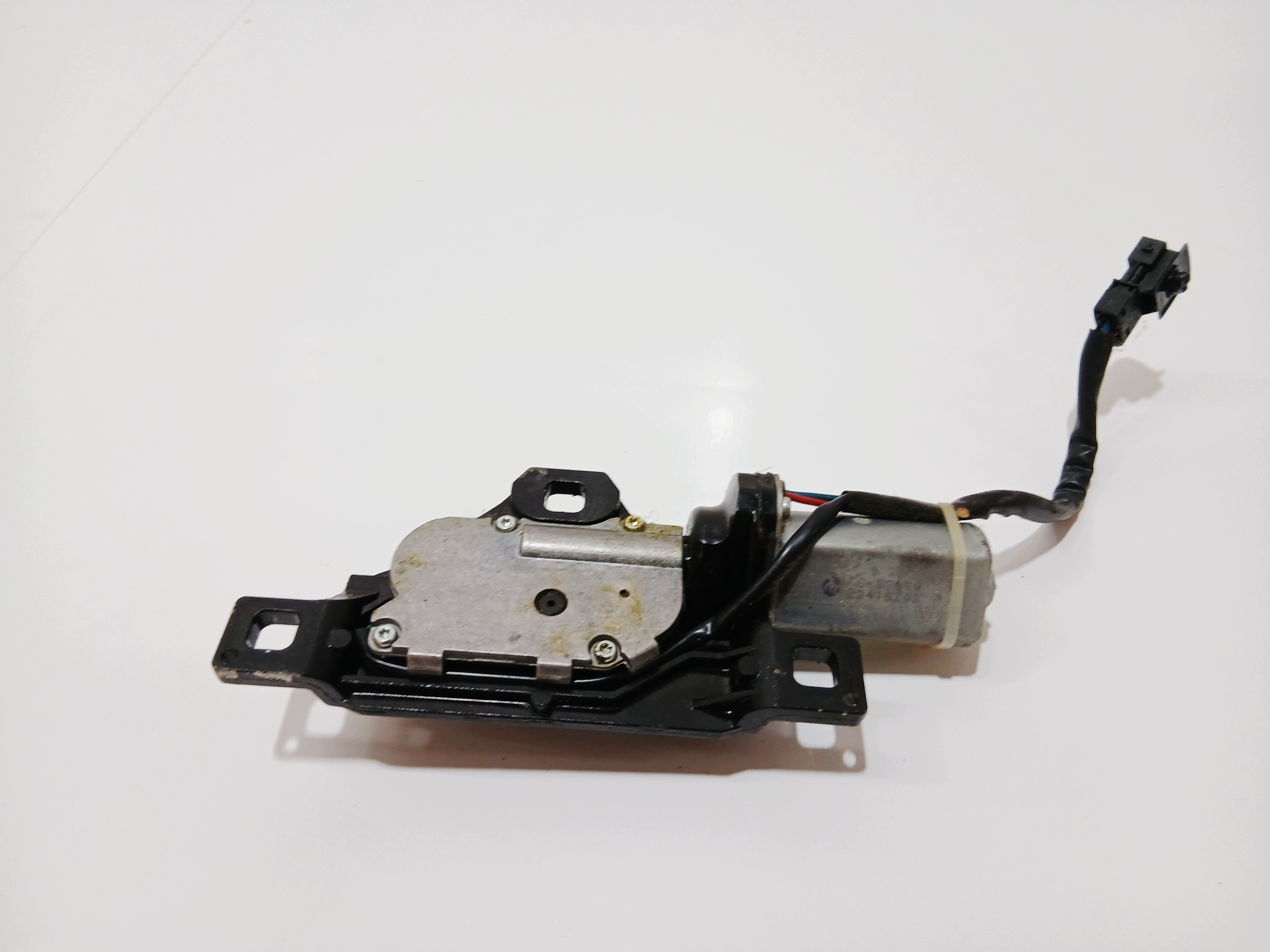 lock RYGIEL bonnet boot BMW E61 OE 7129931 (0001307)